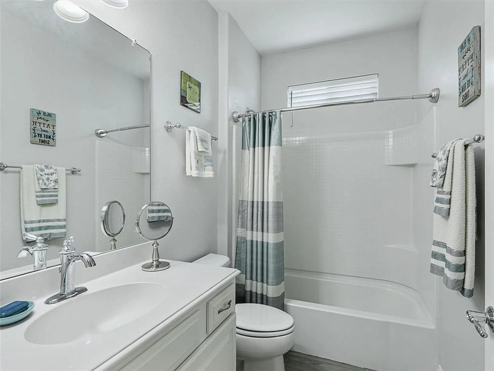 Property Slideshow image 29 of 37 | 6026 prairie bend ln, Frisco, TX, 75036