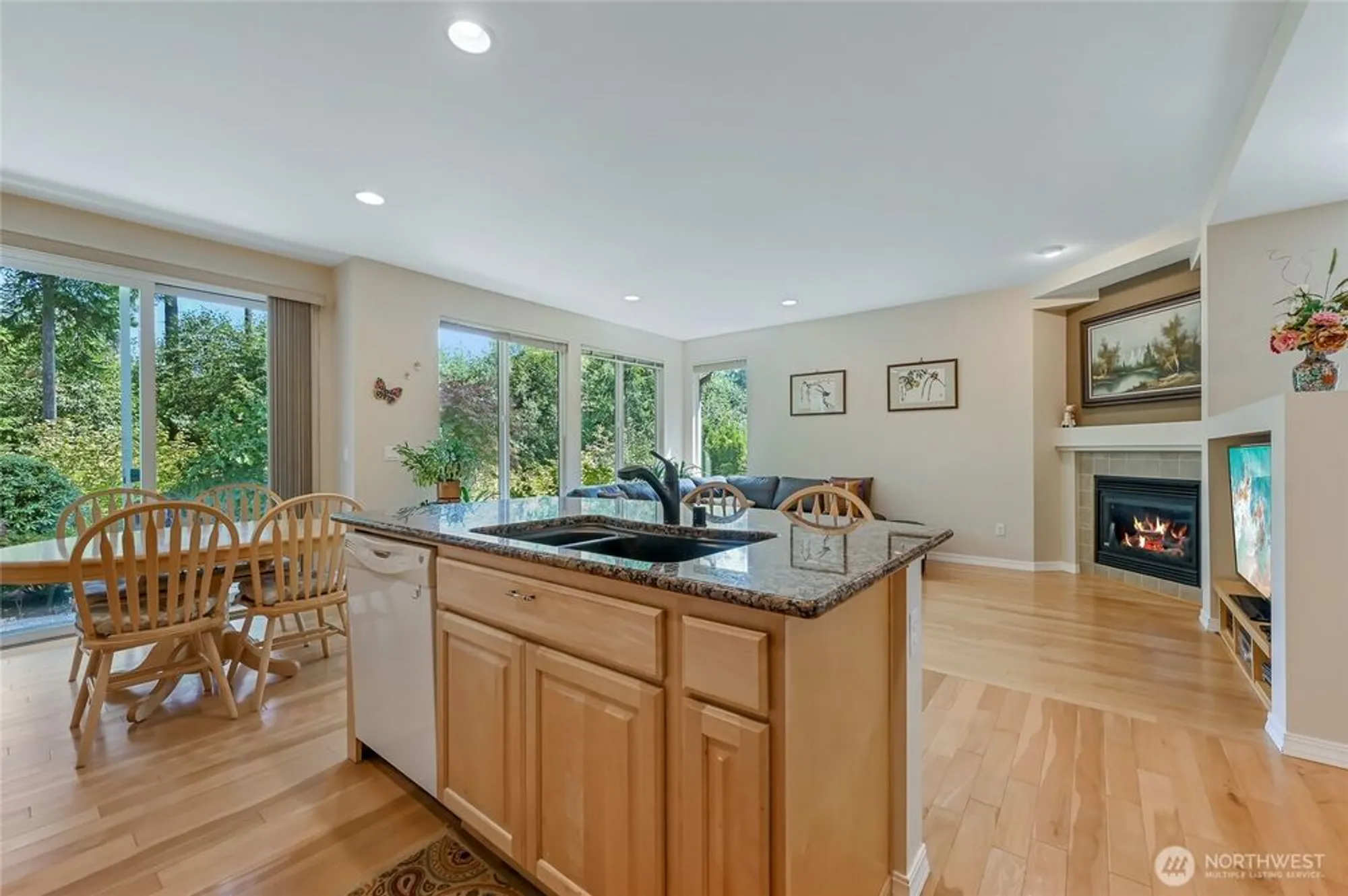 Property Slideshow image 18 of 38 | 24036 ne adair rd, Redmond, WA, 98053