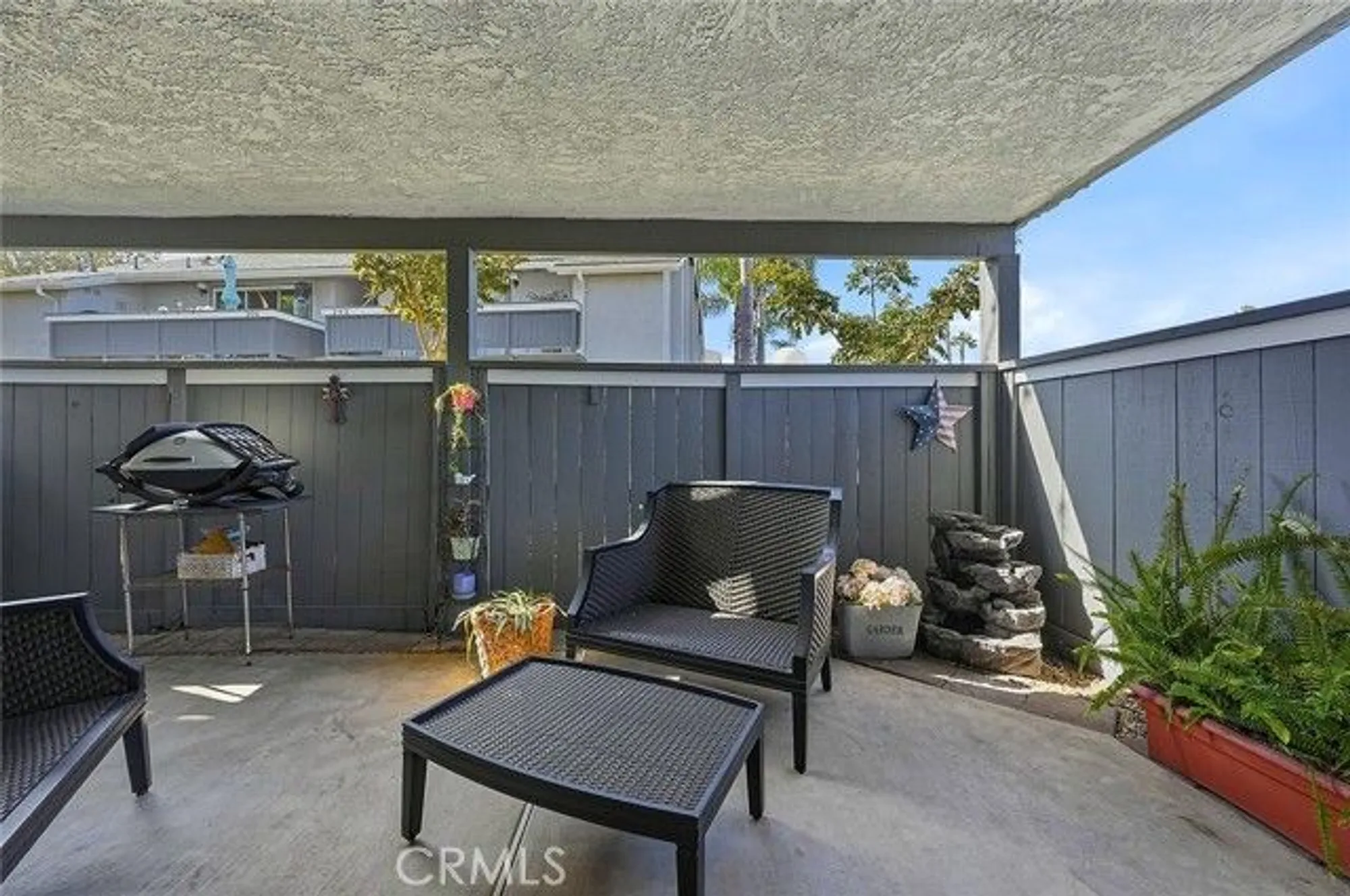 Property Slideshow image 28 of 40 | 18272 parkview ln 101, Huntington Beach, CA, 92648