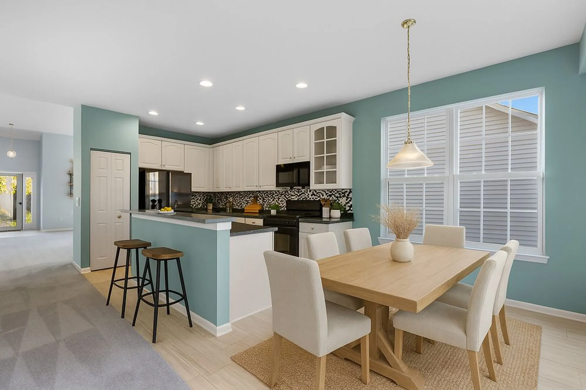 Property Slideshow image 7 of 39 | 2325 carillon dr, Grayslake, IL, 60030