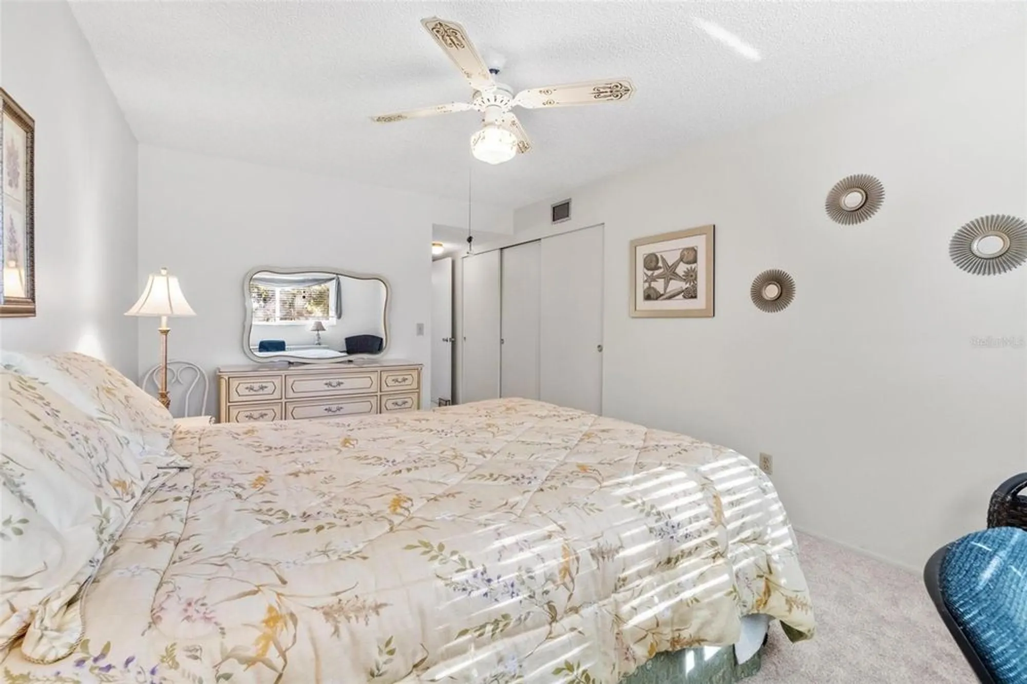 Property Slideshow image 13 of 64 | 2253 norwegian dr 51, Clearwater, FL, 33763