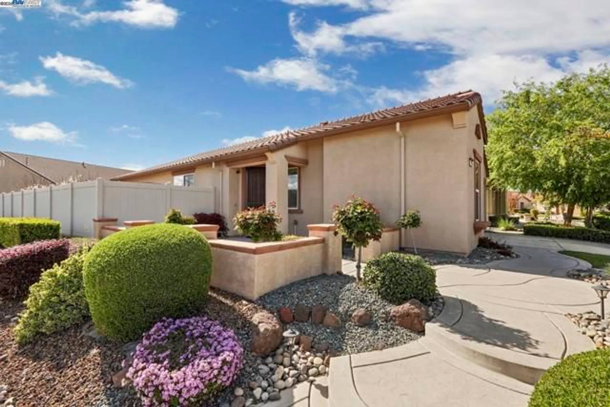 Property Slideshow image 7 of 54 | 2961 clear point way, Manteca, CA, 95336