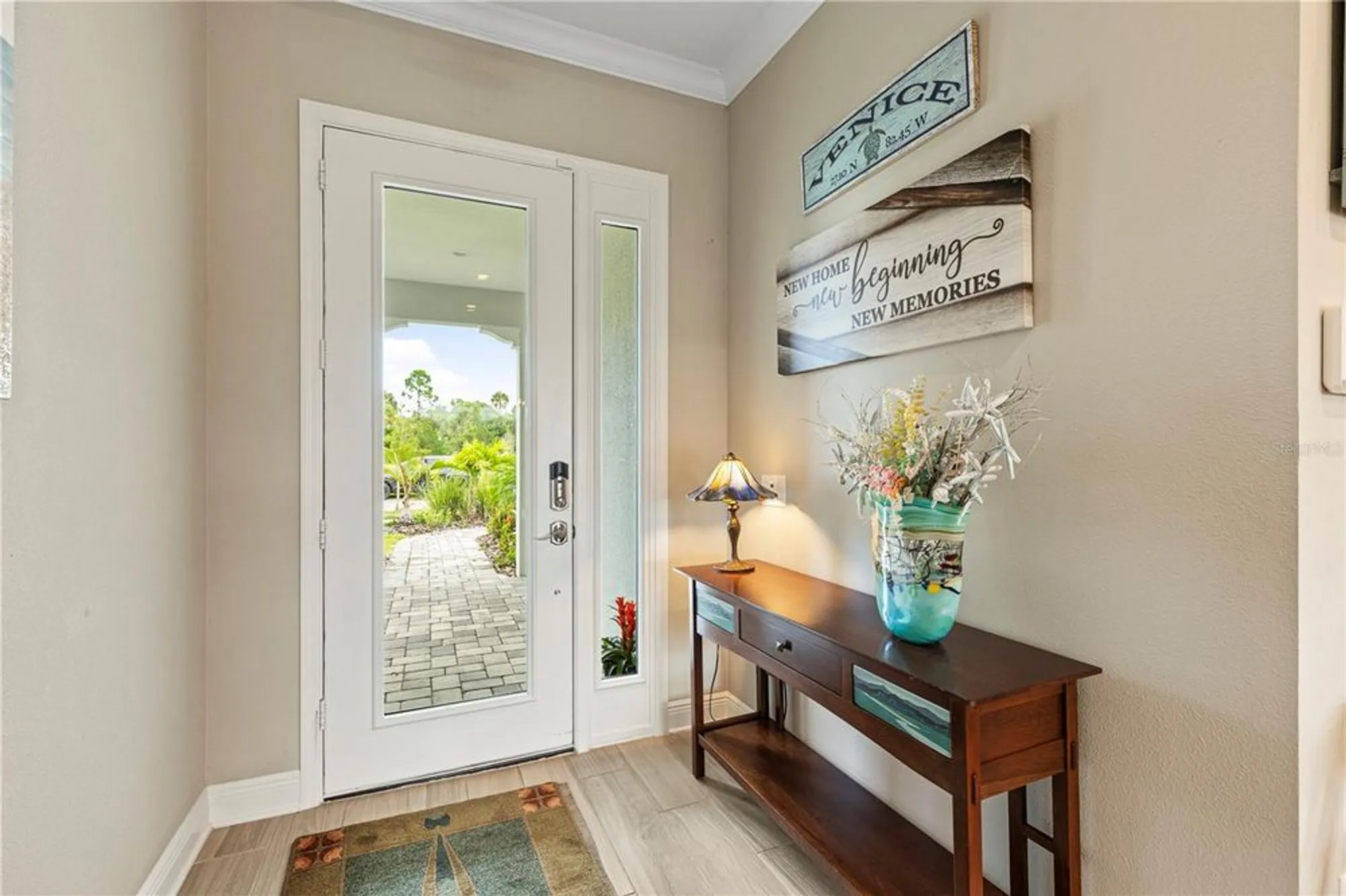 Property Slideshow image 4 of 37 | 21244 holmes cir, Venice, FL, 34293