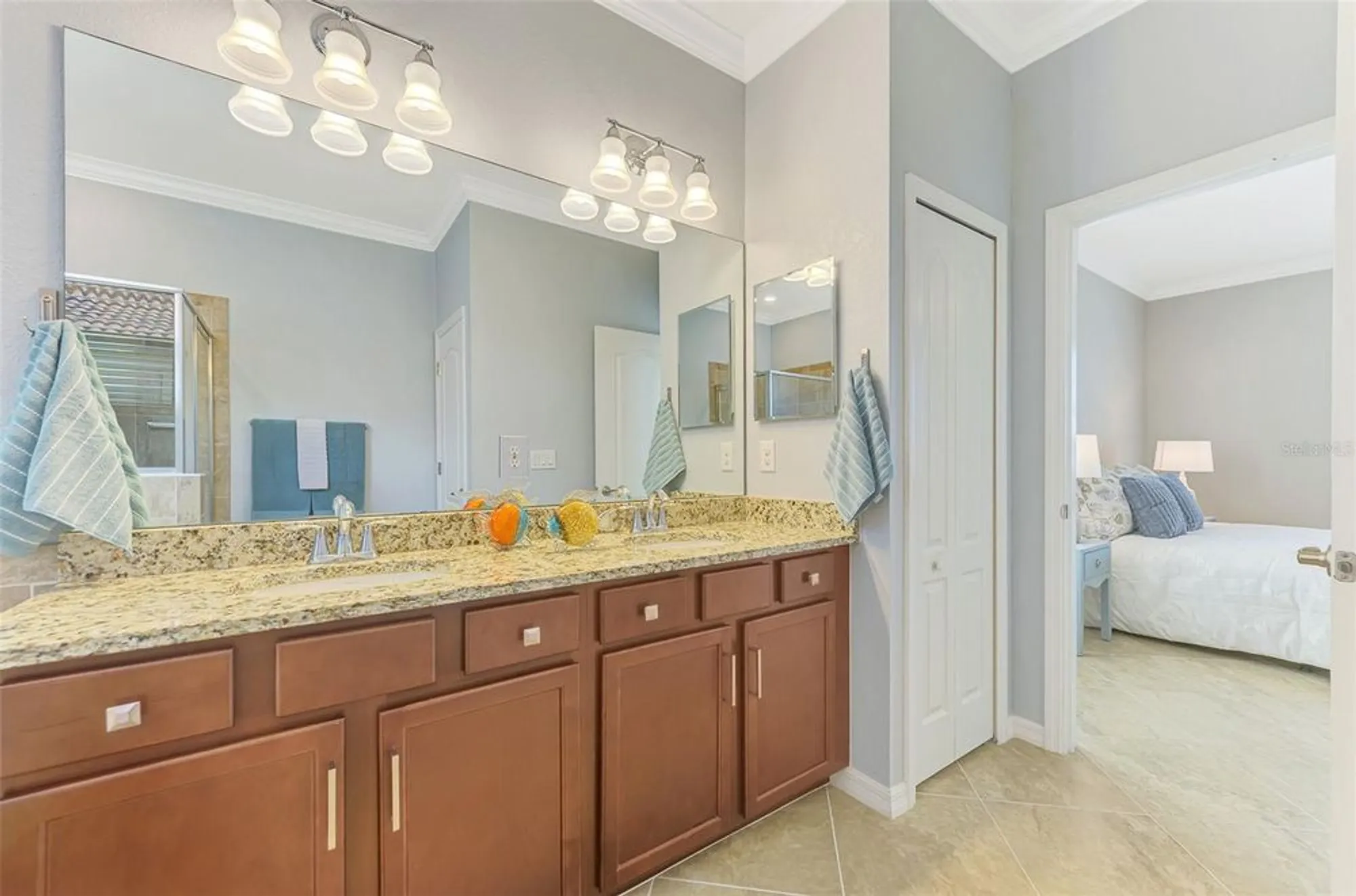 Property Slideshow image 40 of 87 | 10196 crooked creek dr, Venice, FL, 34293
