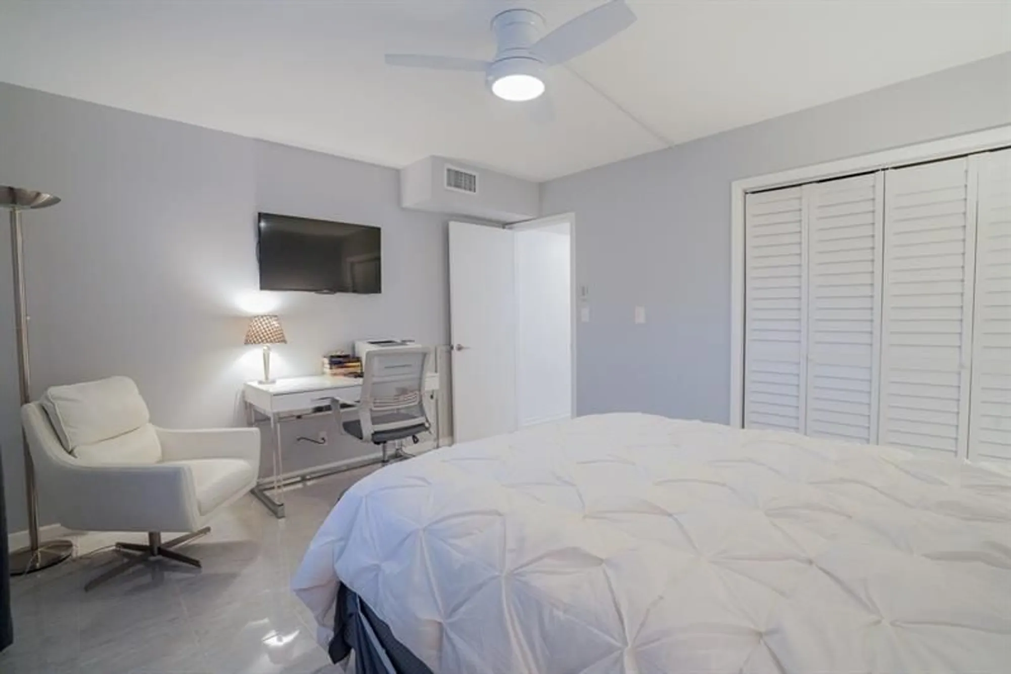 Property Slideshow image 15 of 71 | 3201 portofino pt f1, Coconut Creek, FL, 33066