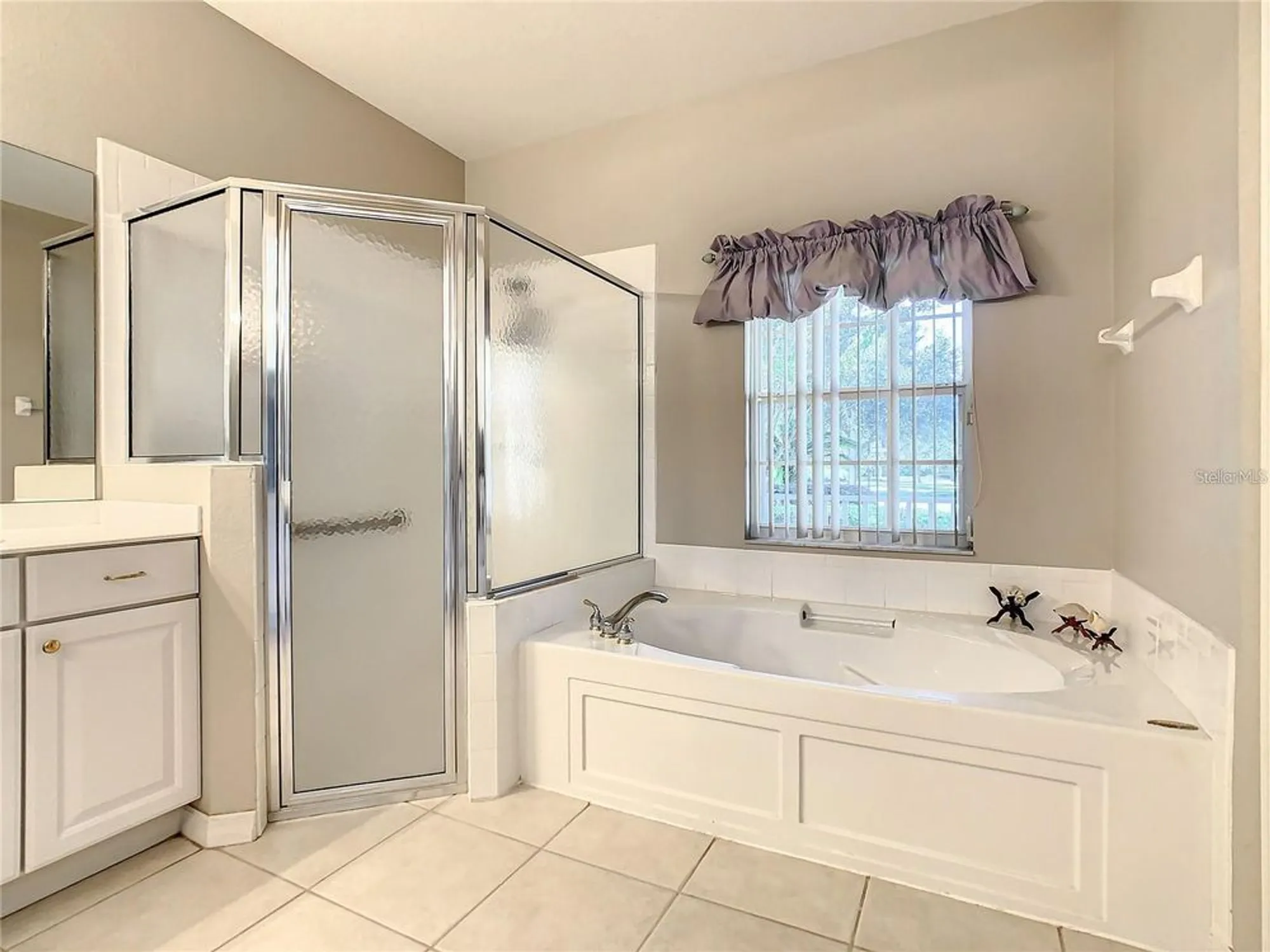 Property Slideshow image 28 of 86 | 417 lake butler dr, Kissimmee, FL, 34759