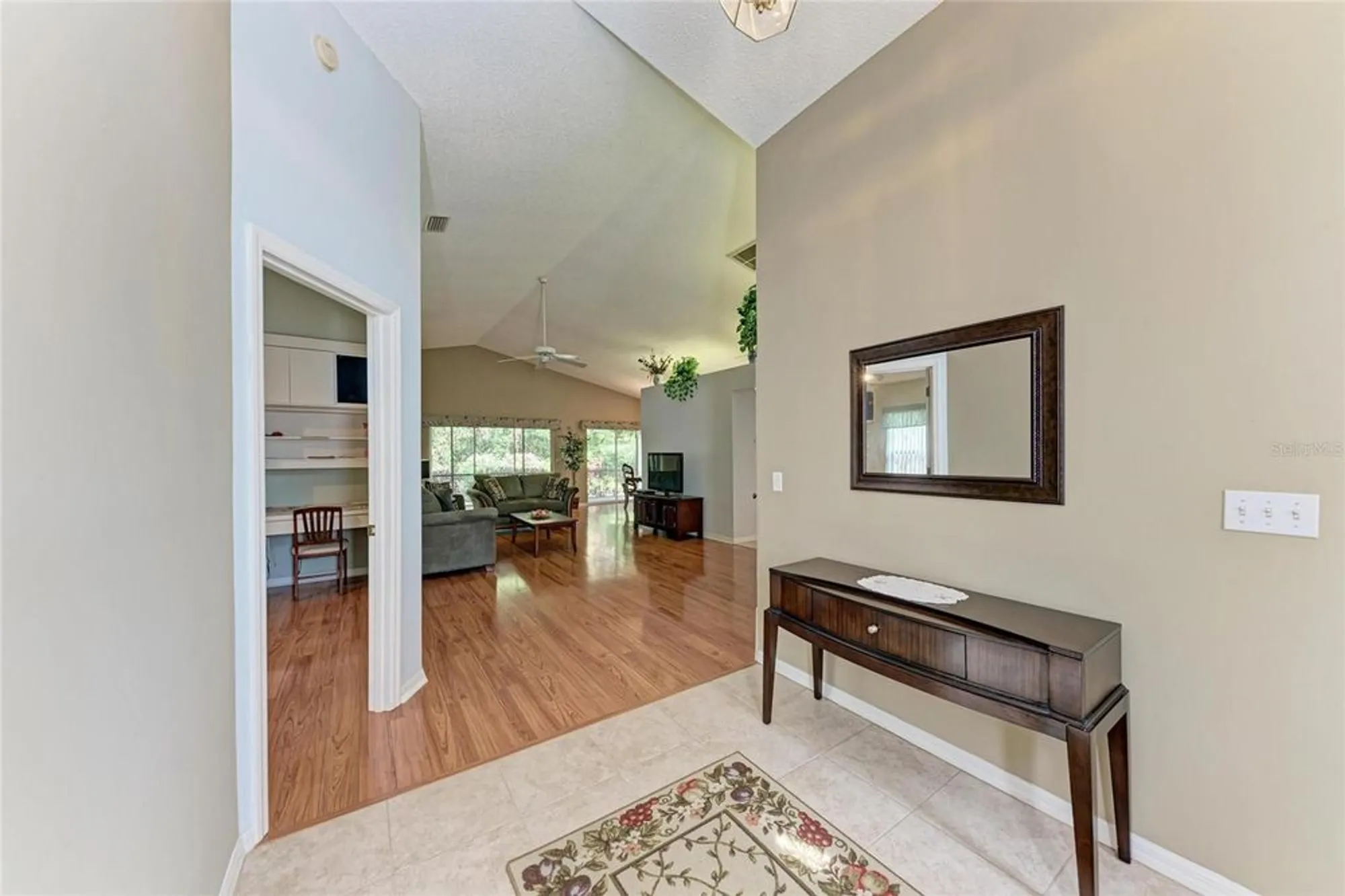 Property Slideshow image 8 of 43 | 5513 83rd ter, Sarasota, FL, 34243