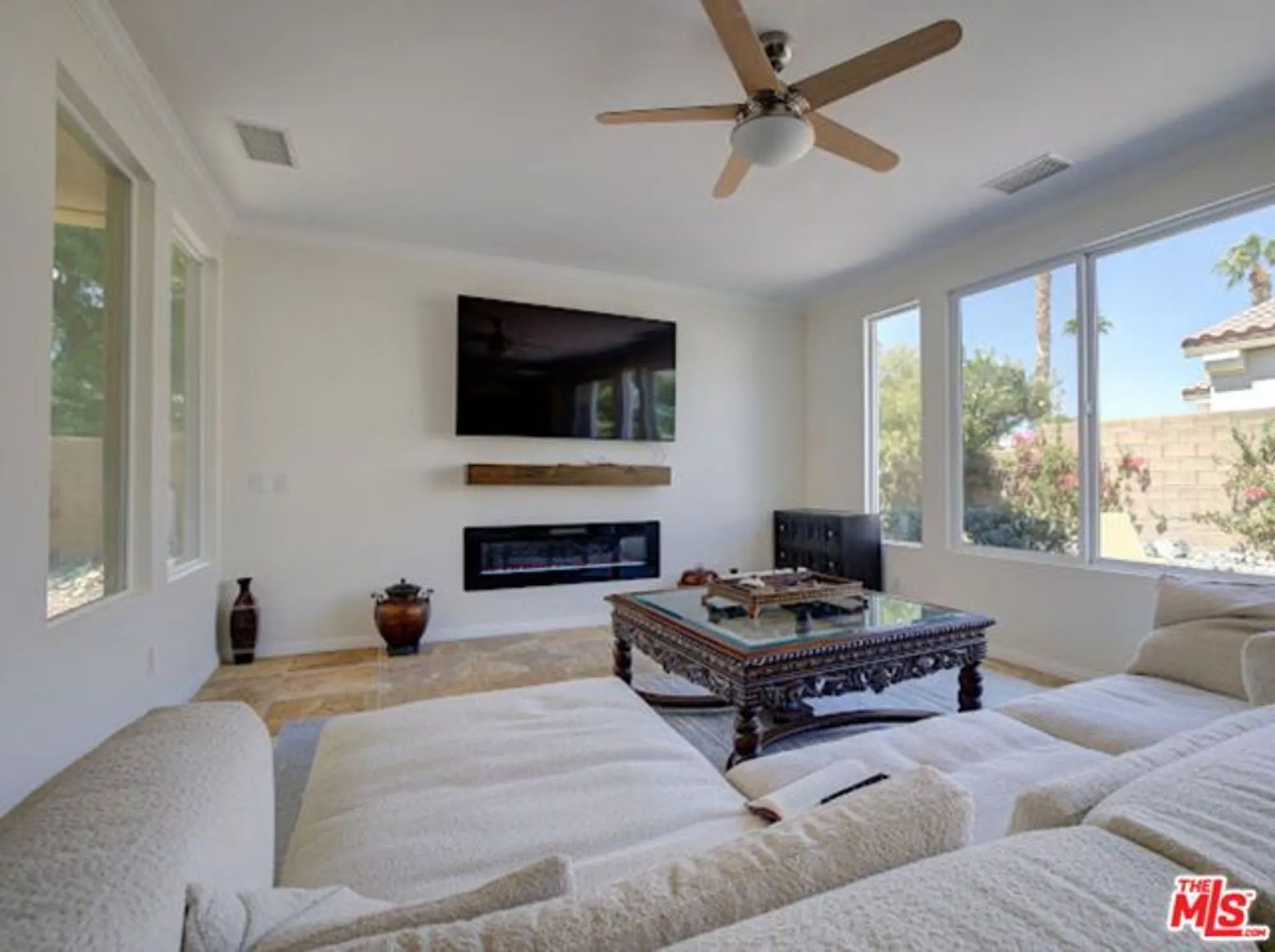 Property Slideshow image 5 of 38 | 81634 desert willow dr, La Quinta, CA, 92253