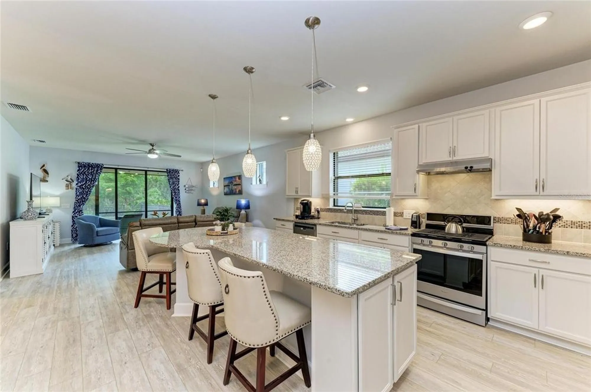 Property Slideshow image 14 of 65 | 7572 viola loop, Bradenton, FL, 34202