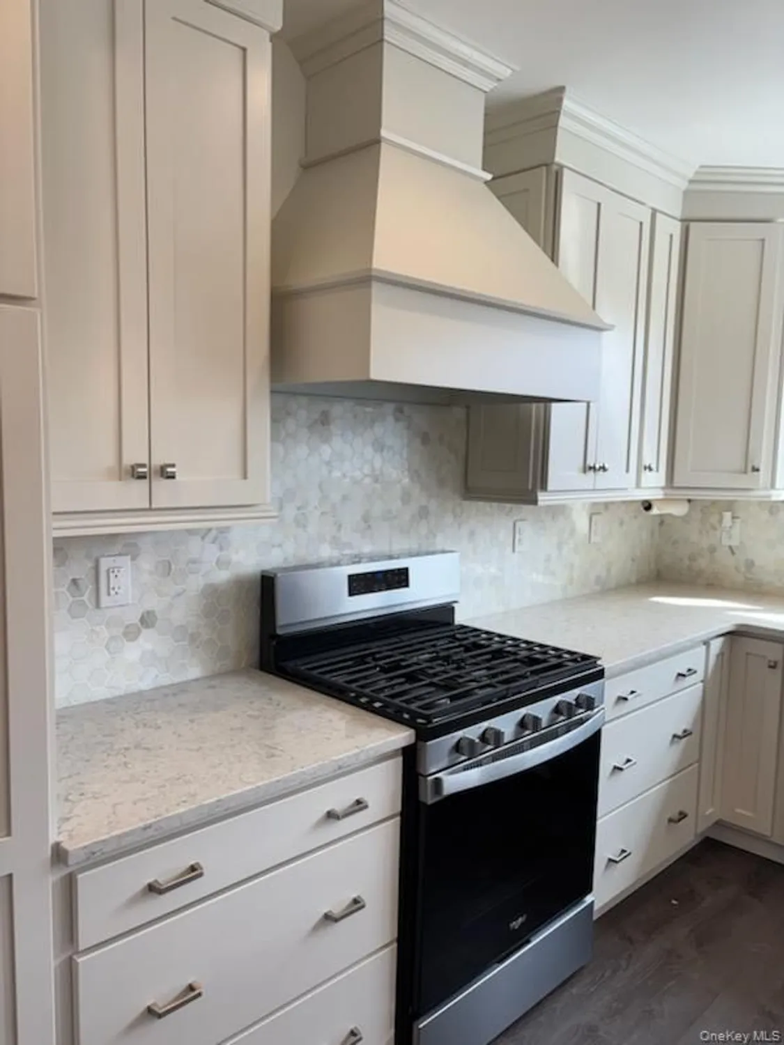 Property Slideshow image 9 of 19 | 1661 old country rd unit 563, Riverhead, NY, 11901