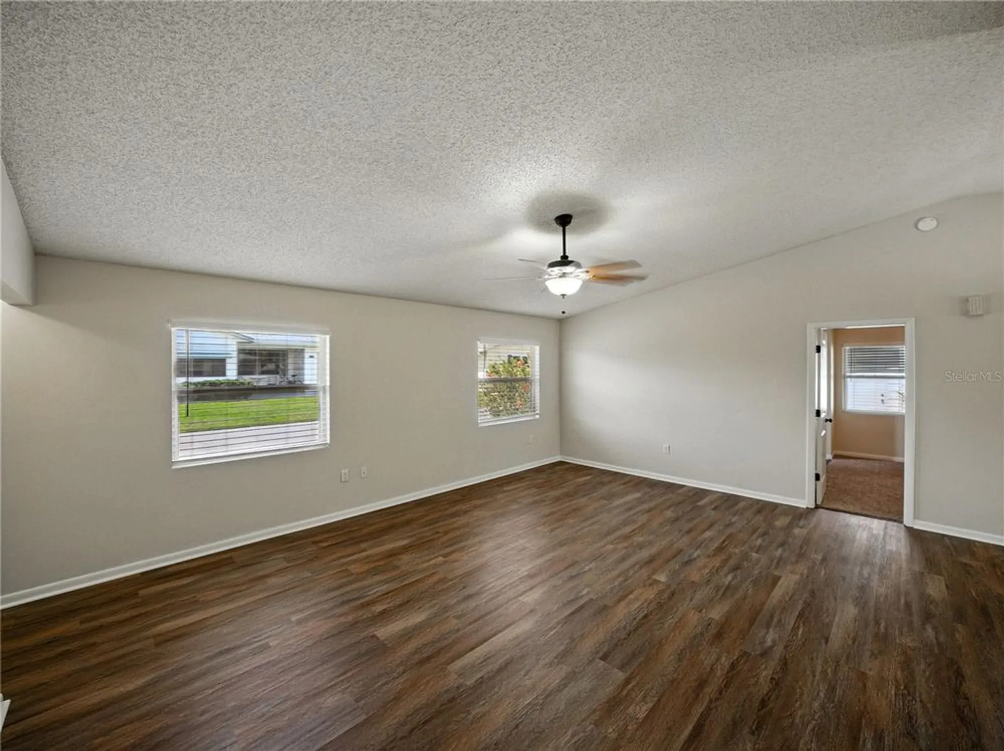 Property Slideshow image 17 of 55 | 4965 goldenview ln, Lakeland, FL, 33811