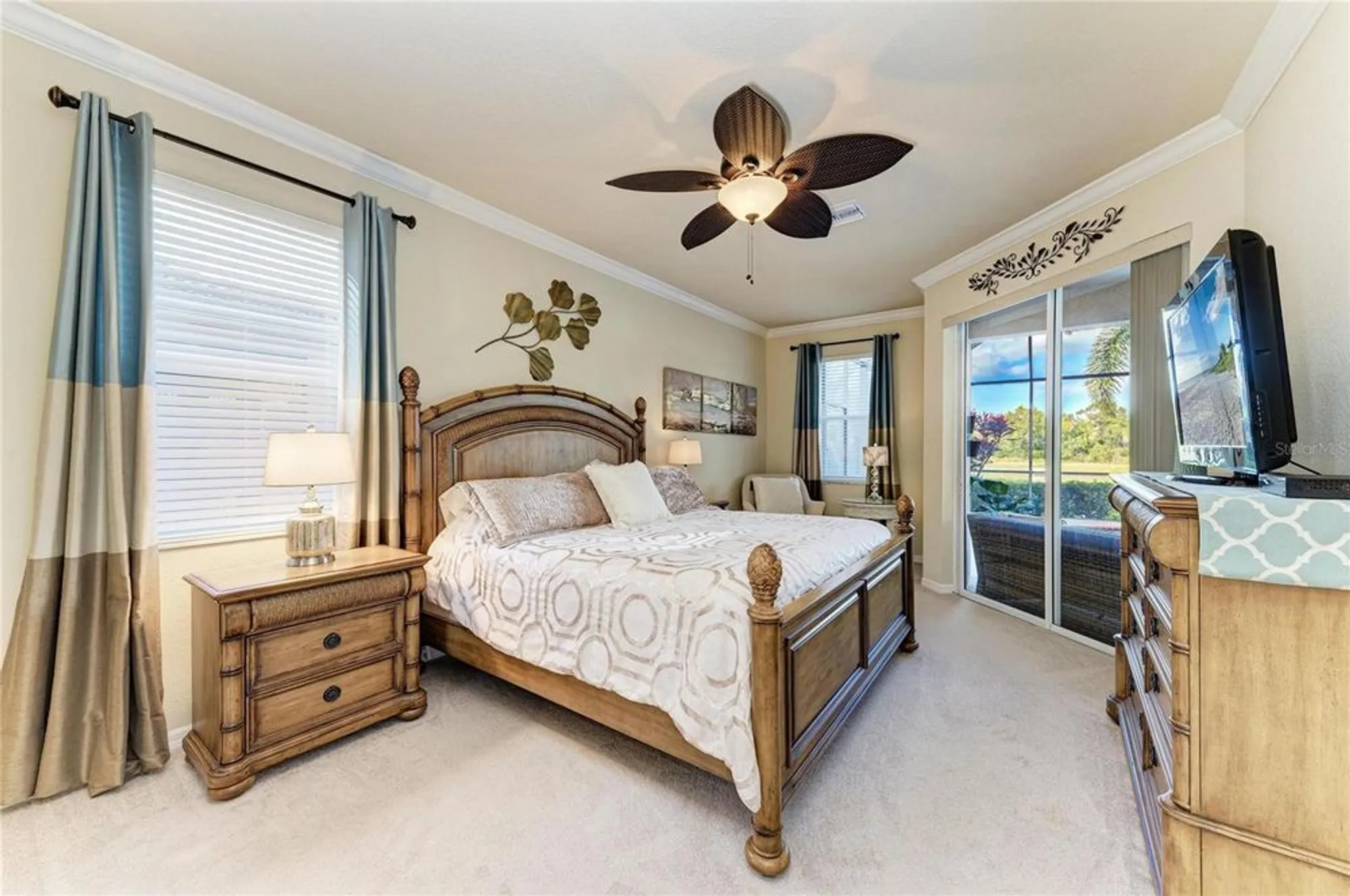 Property Slideshow image 35 of 99 | 9015 hammock edge pl, Bradenton, FL, 34212