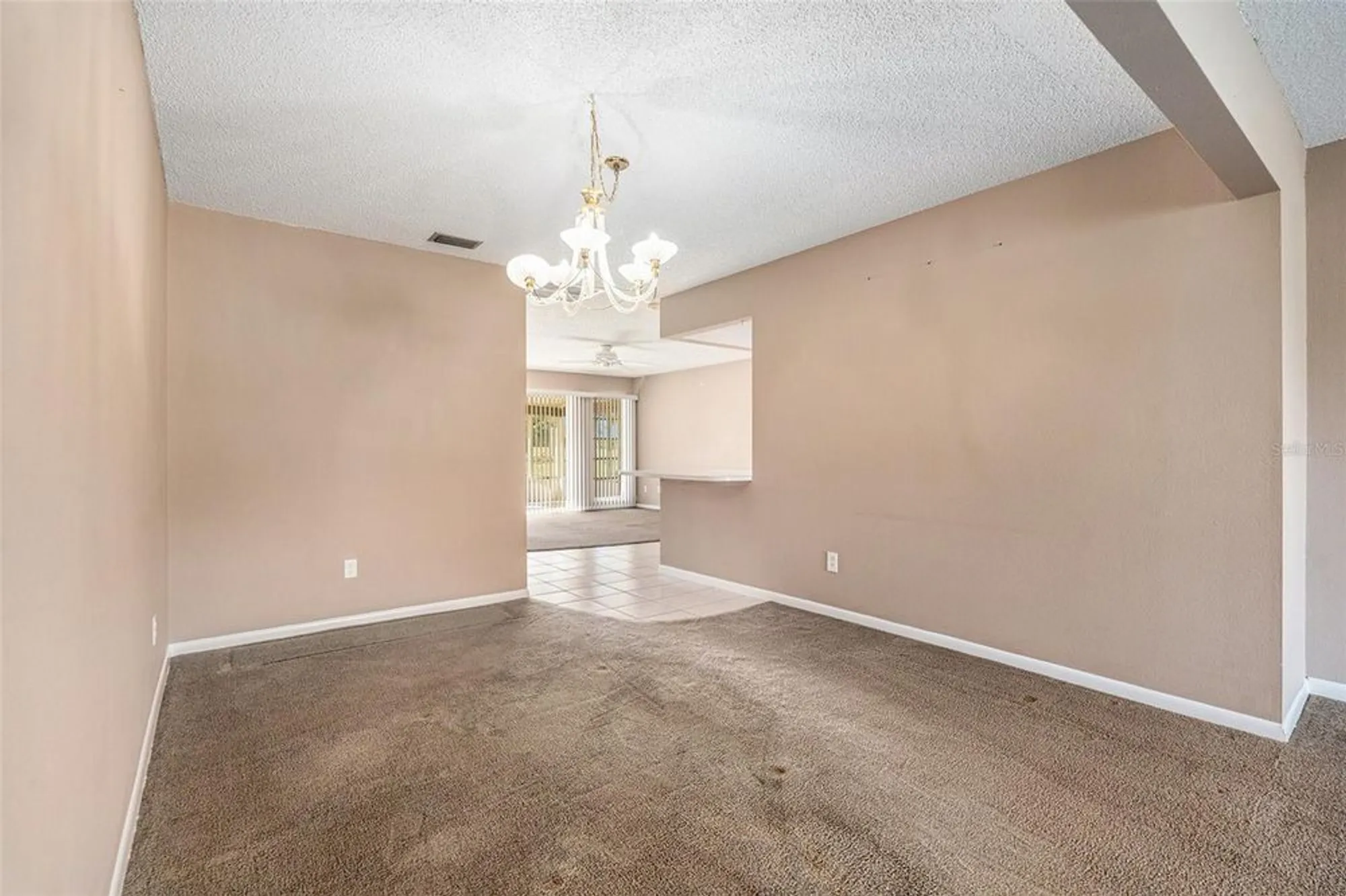 Property Slideshow image 8 of 35 | 382 club manor dr, Sun City Center, FL, 33573