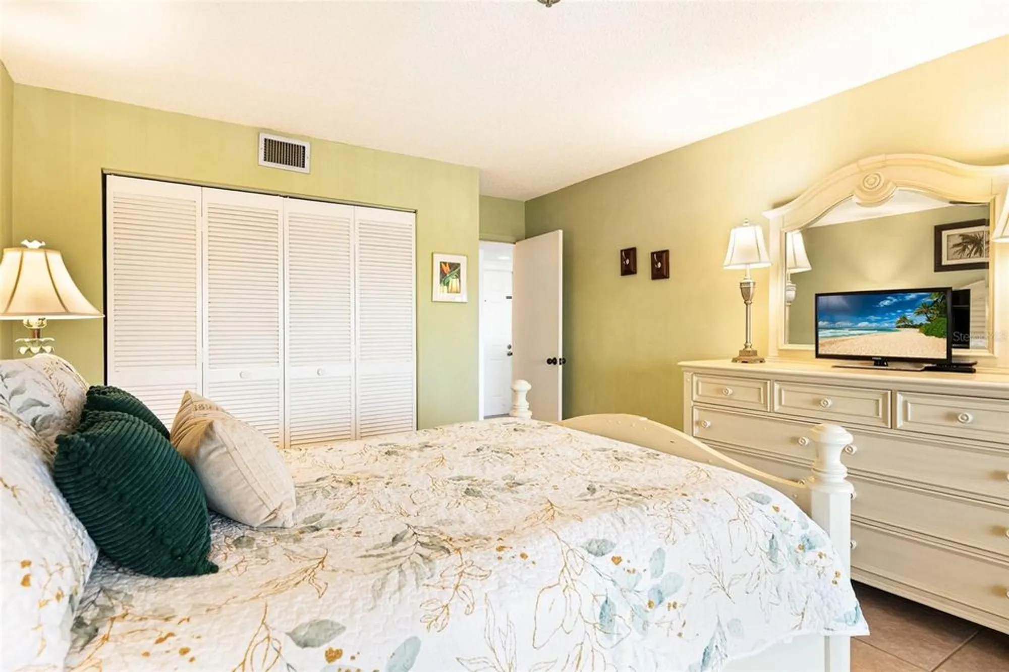 Property Slideshow image 15 of 33 | 3160 matecumbe key rd apt 233, Punta Gorda, FL, 33955