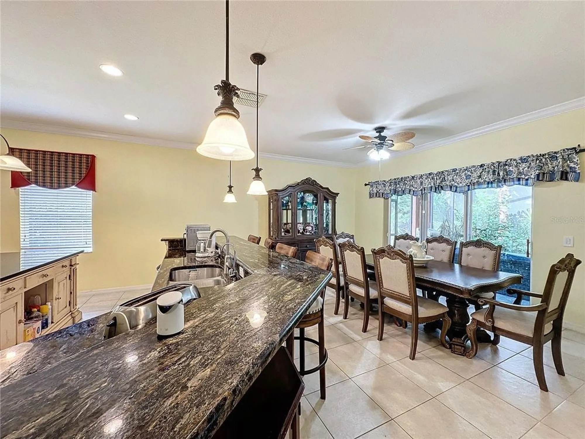 Property Slideshow image 19 of 61 | 258 sand piper dr, Poinciana, FL, 34759