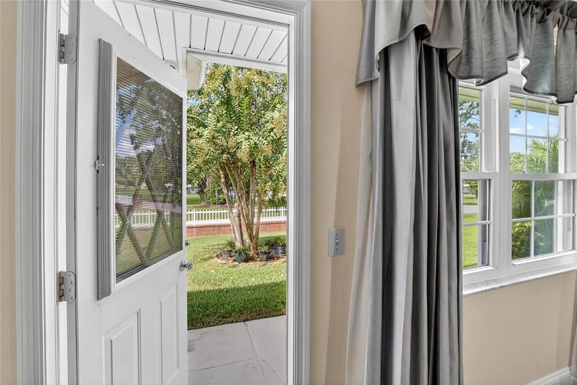 Property Slideshow image 17 of 71 | 6320 silver lakes dr, Lakeland, FL, 33810