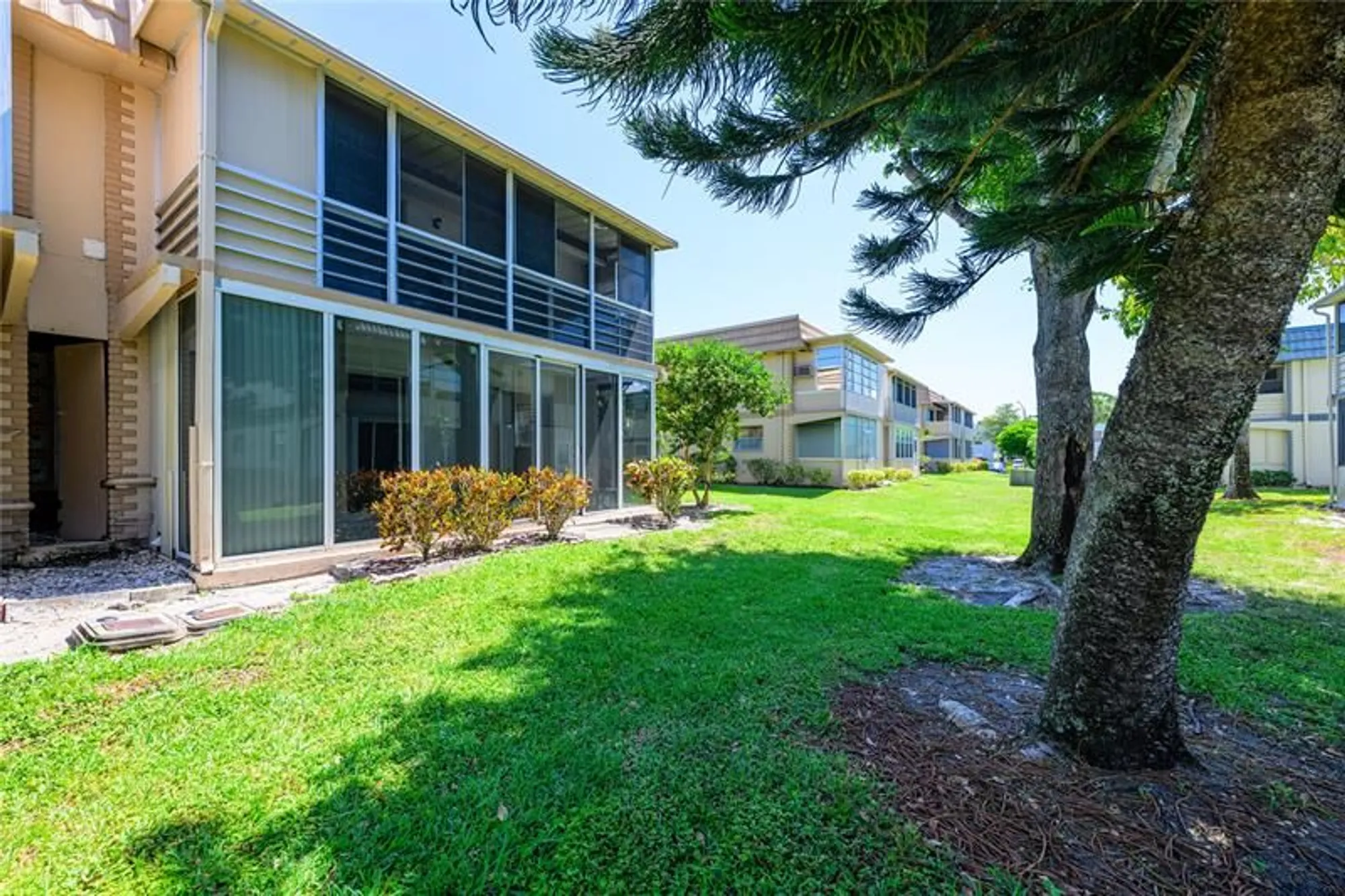 Property Slideshow image 16 of 19 | 633 brittany n # 633, Delray Beach, FL, 33446