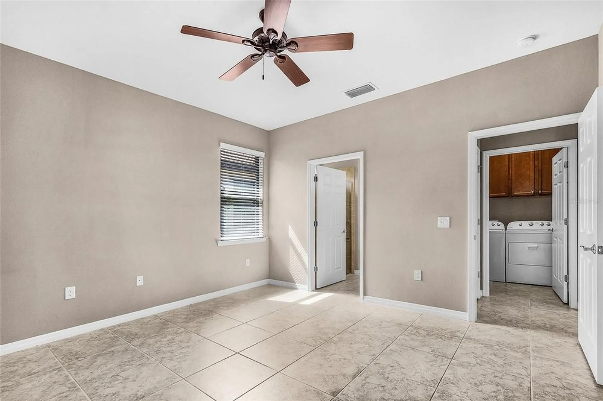 Property Slideshow image 16 of 24 | 13870 lido st, Venice, FL, 34293