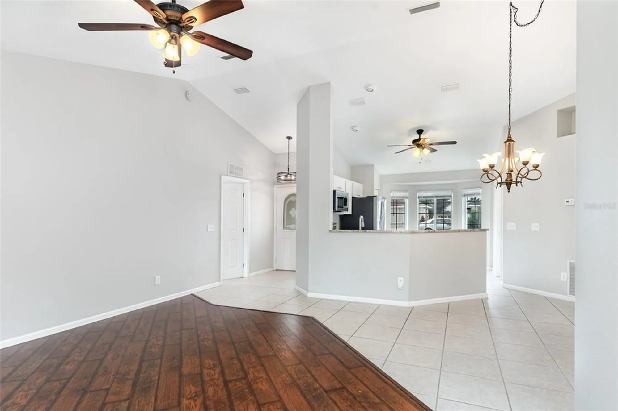 Property Slideshow image 7 of 26 | 5519 nw 25th loop, Ocala, FL, 34482