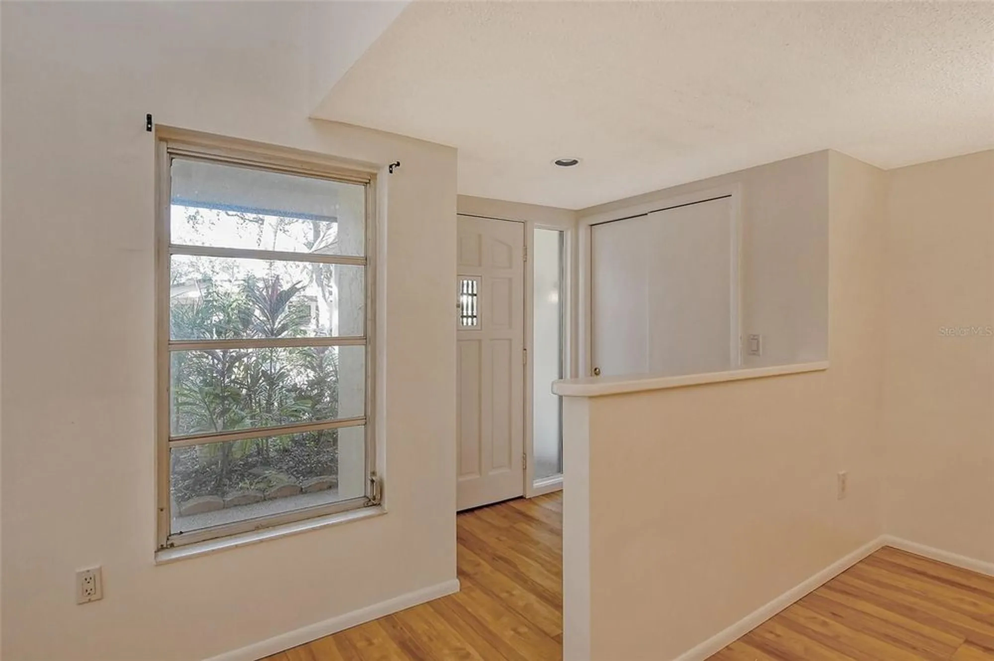 Property Slideshow image 20 of 37 | 6947 woodwind dr 77, Sarasota, FL, 34231