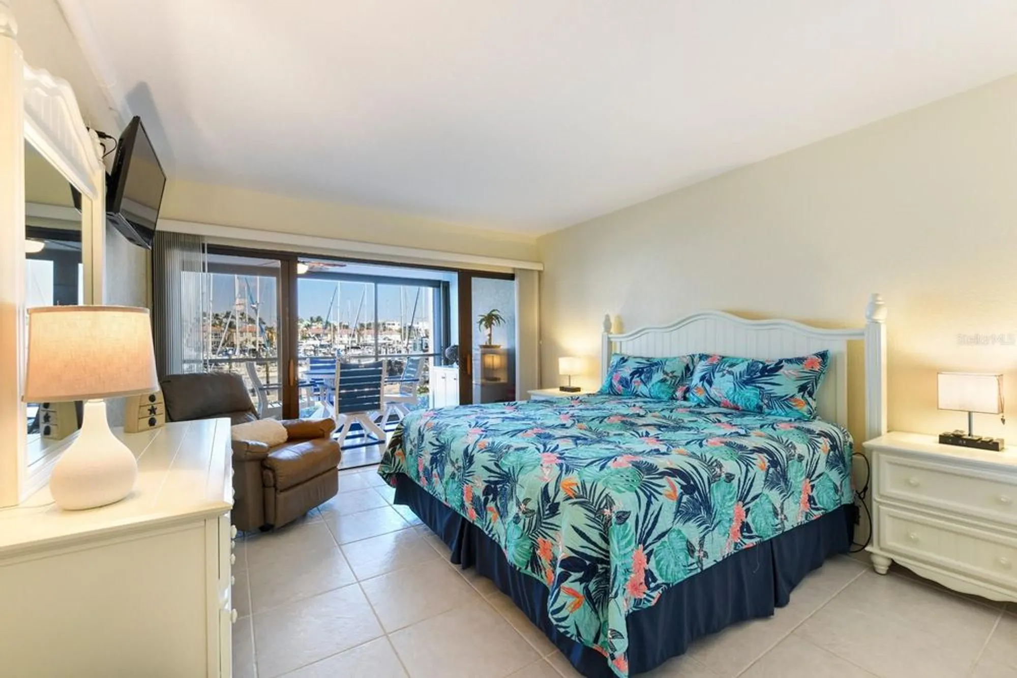Property Slideshow image 10 of 31 | 3160 matecumbe key rd apt 212, Punta Gorda, FL, 33955