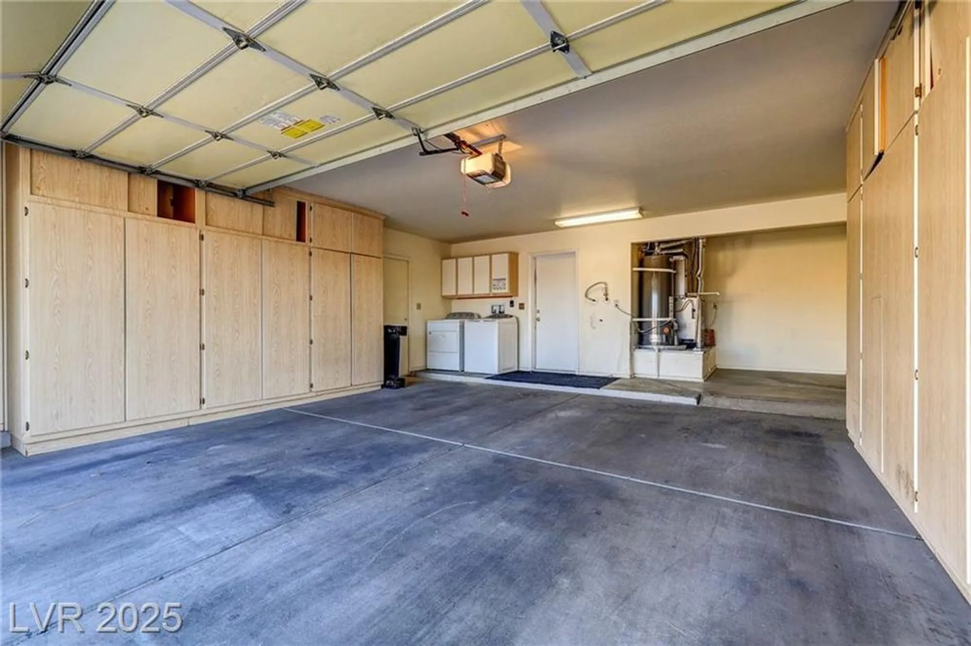 Property Slideshow image 17 of 58 | 2813 brianwood ct, Las Vegas, NV, 89134