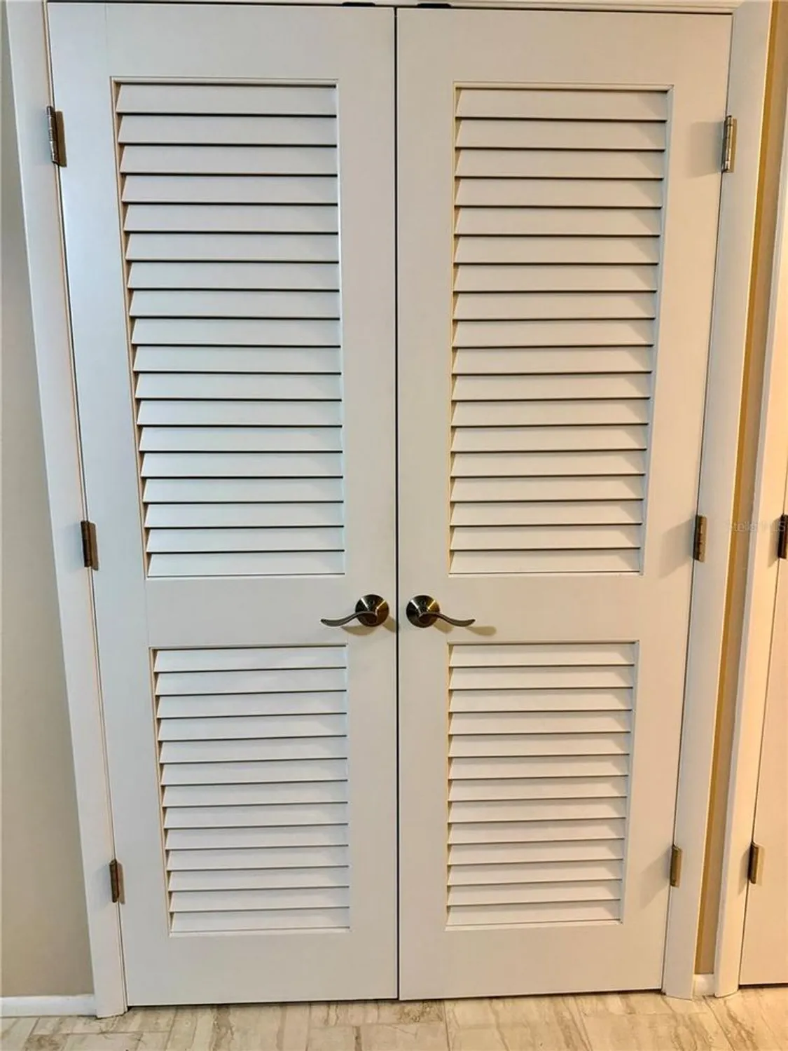 Property Slideshow image 15 of 49 | 2293 swedish dr 21, Clearwater, FL, 33763