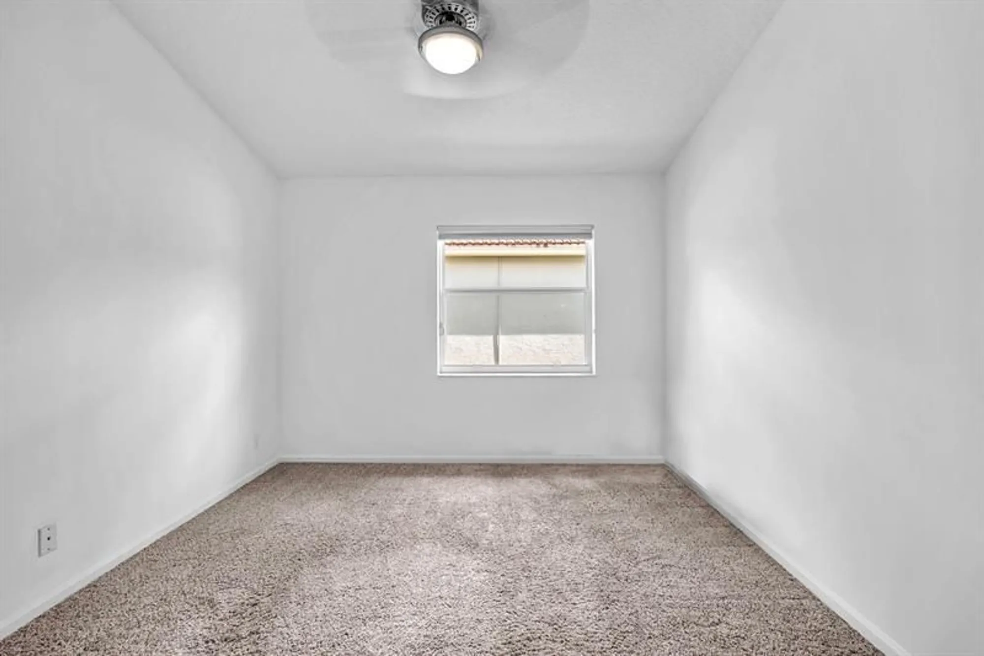 Property Slideshow image 22 of 57 | 5701 swaying palm ln, Boynton Beach, FL, 33437