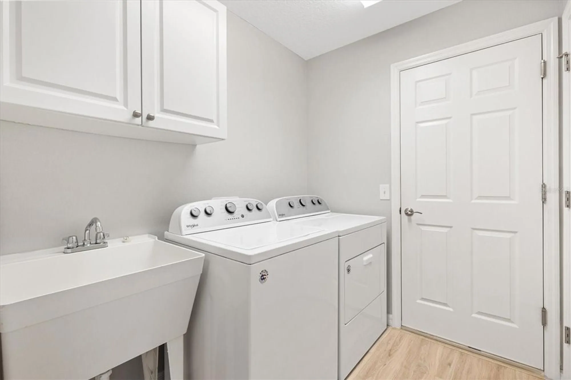 Property Slideshow image 24 of 37 | 706 jason dr, Lady Lake, FL, 32159