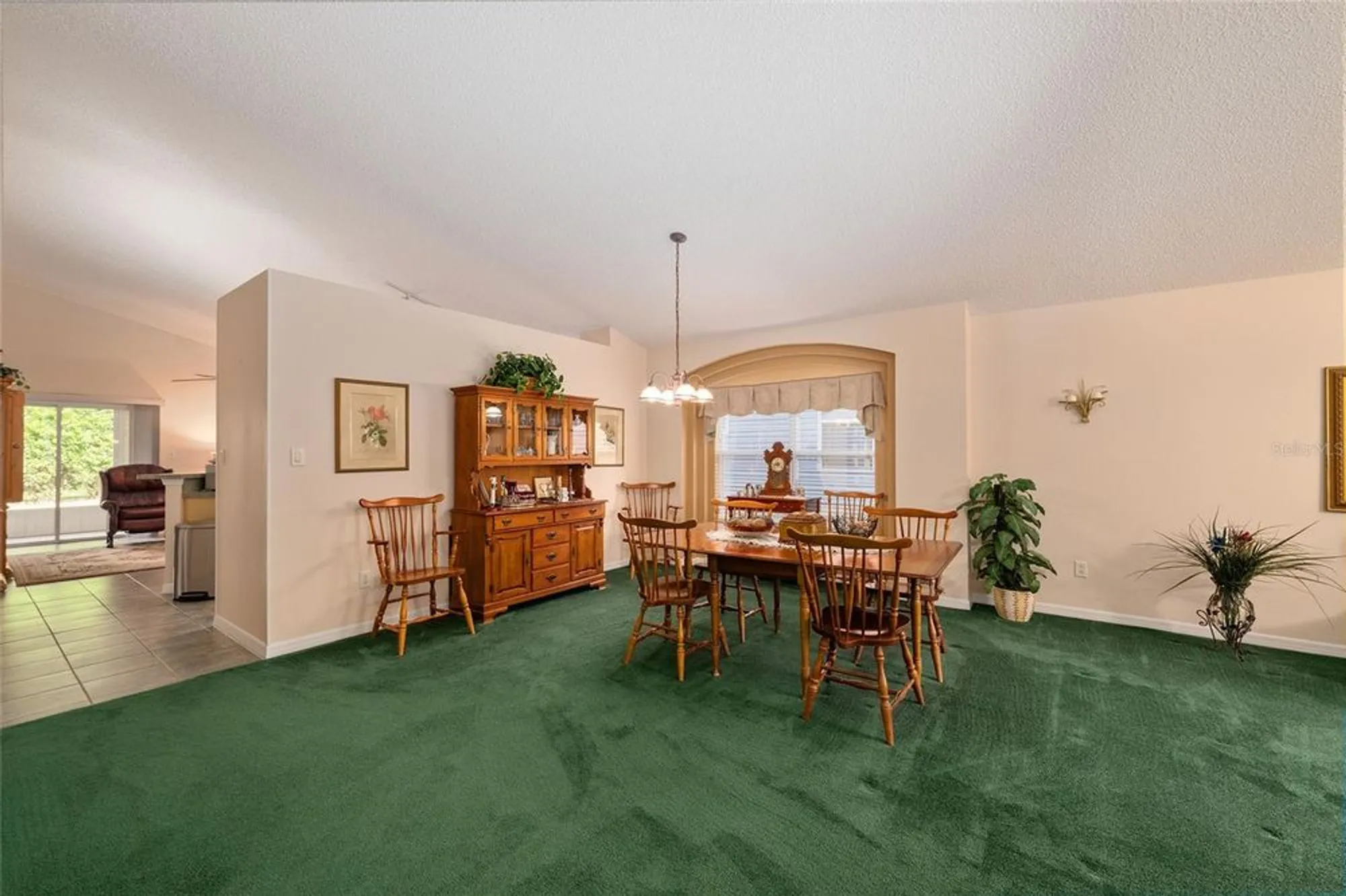 Property Slideshow image 8 of 37 | 24817 cranes roost cir, Leesburg, FL, 34748