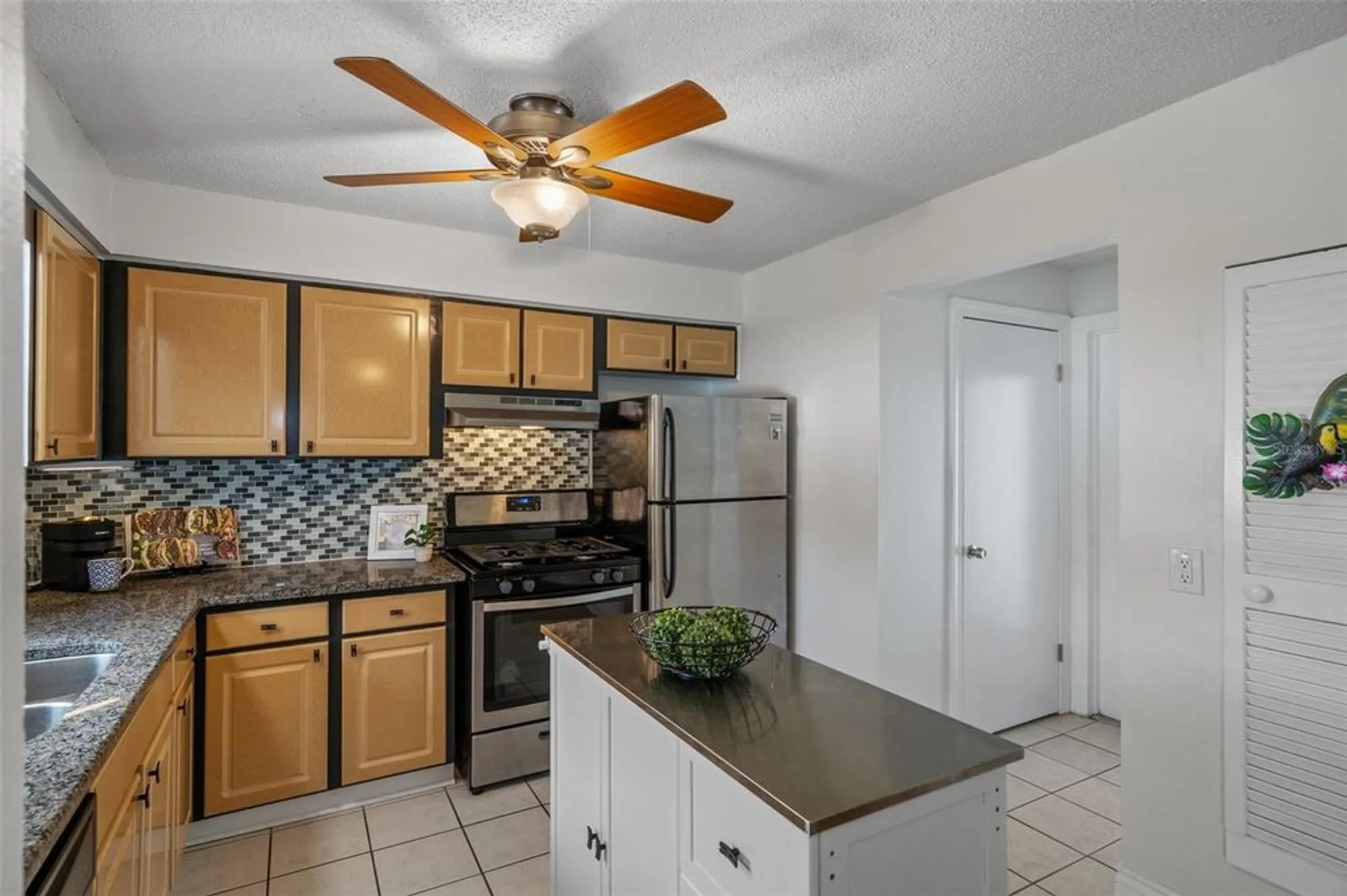 Property Slideshow image 16 of 59 | 10008 daffodil st 186, Pinellas Park, FL, 33782