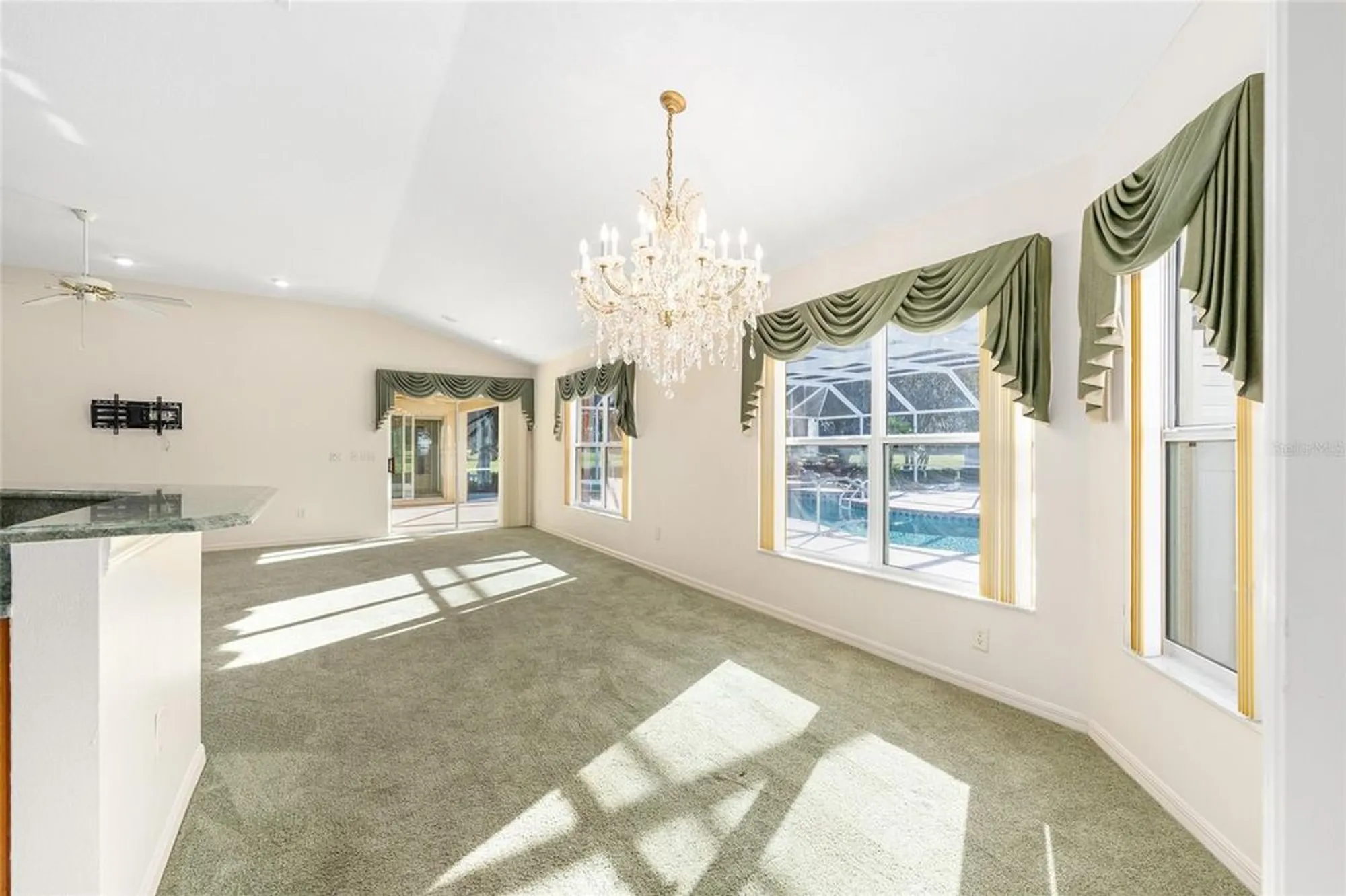 Property Slideshow image 10 of 75 | 17487 se 84th foxgrove ave, The Villages, FL, 32162