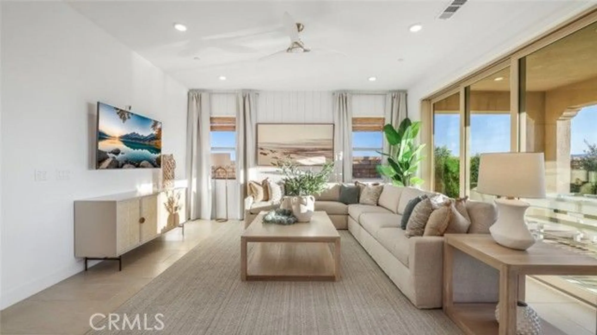 Property Slideshow image 11 of 30 | 29437 via diamante, Valencia, CA, 91354