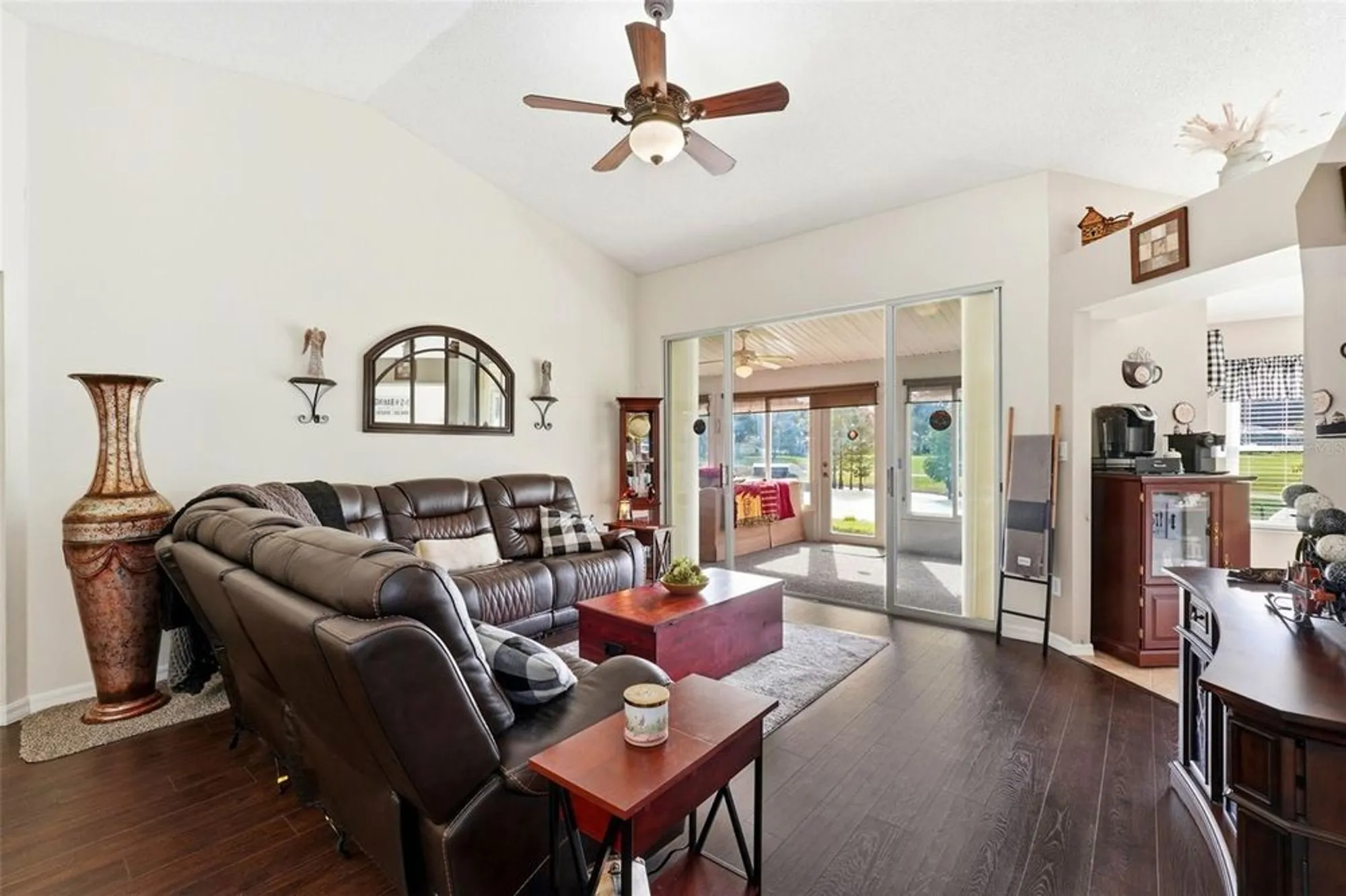 Property Slideshow image 9 of 40 | 26234 glen eagle dr, Leesburg, FL, 34748