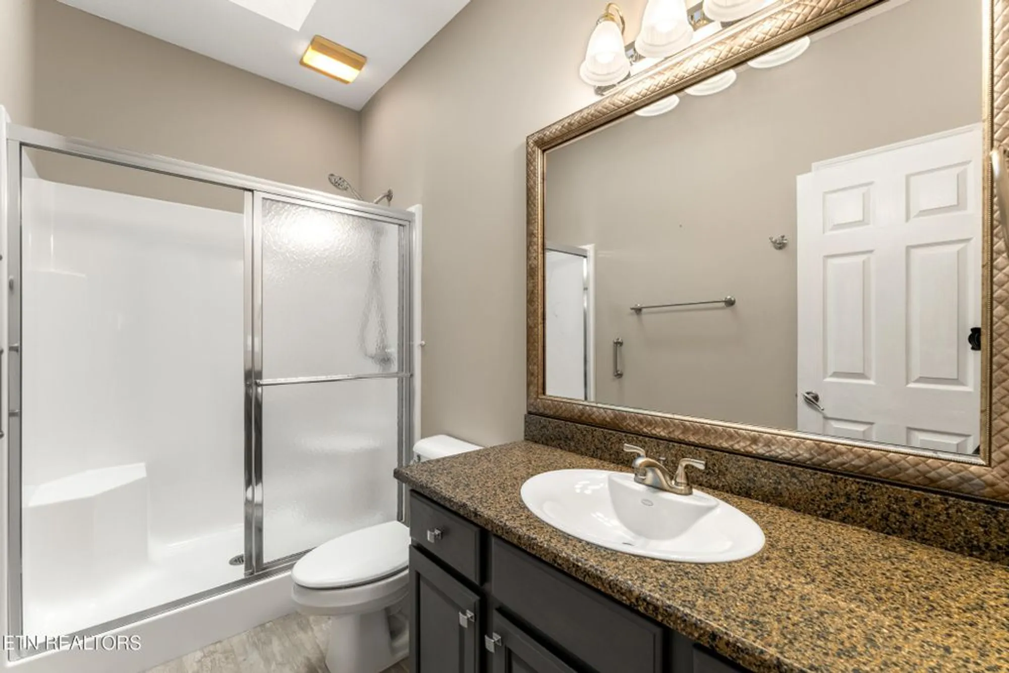 Property Slideshow image 27 of 58 | 123 inata cir, Loudon, TN, 37774