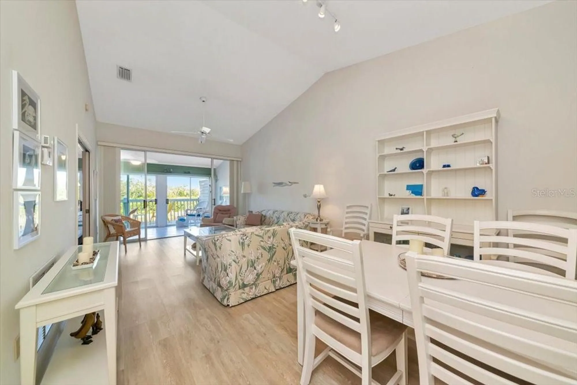 Property Slideshow image 18 of 67 | 1216 spoonbill landings cir, Bradenton, FL, 34209