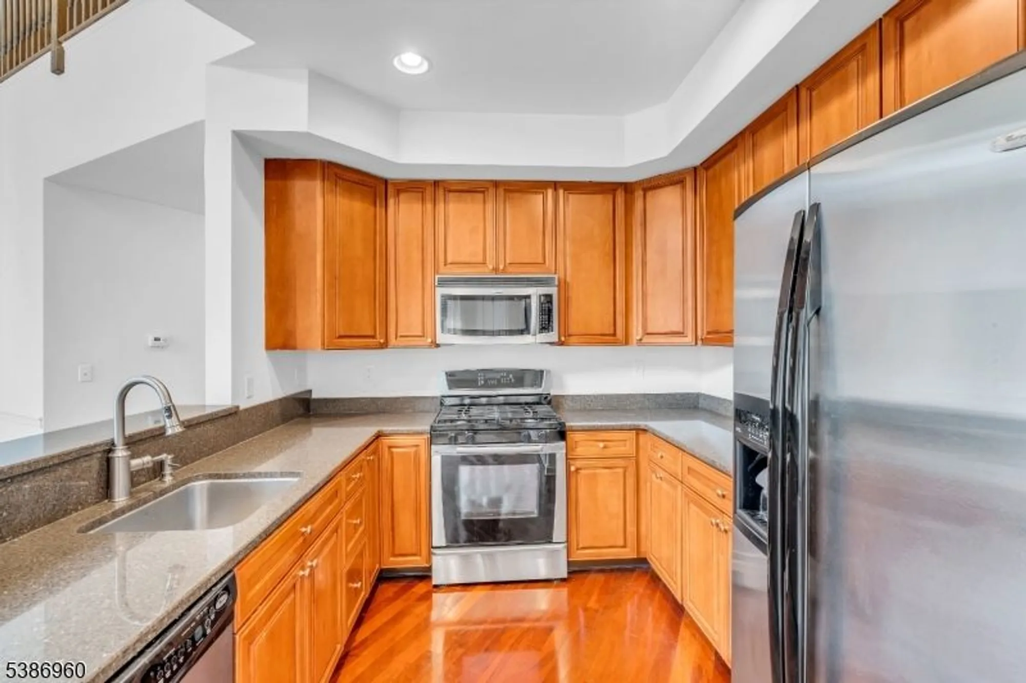 Property Slideshow image 14 of 38 | 182 victoria dr, Basking Ridge, NJ, 07920