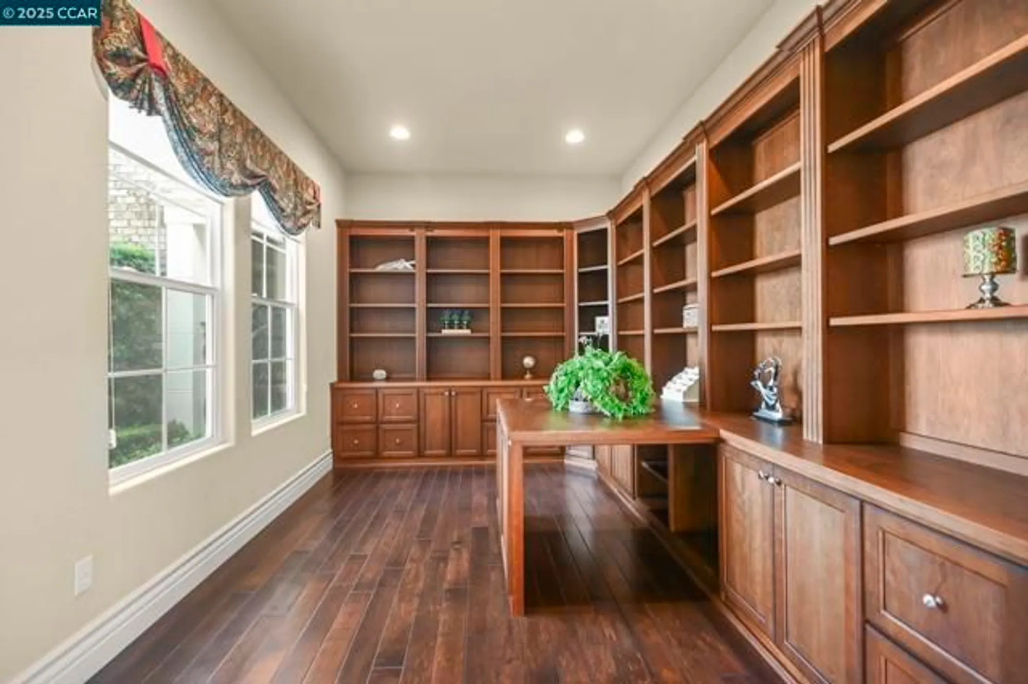 Property Slideshow image 26 of 60 | 1151 saint julien st, Brentwood, CA, 94513