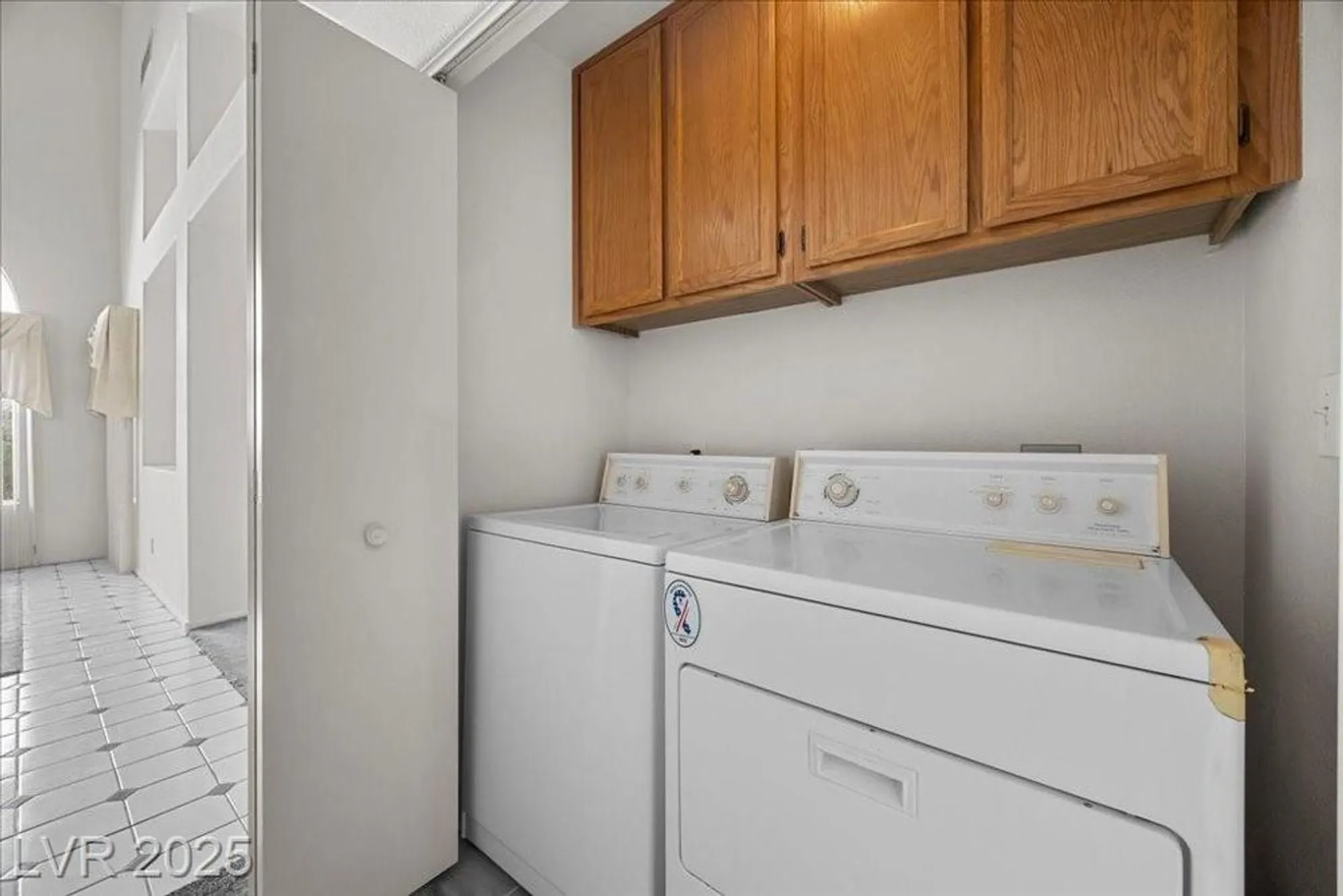 Property Slideshow image 24 of 41 | 4890 el capote dr, Las Vegas, NV, 89147