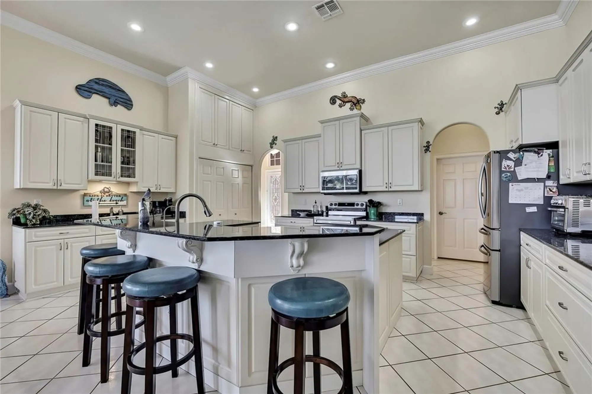 Property Slideshow image 10 of 62 | 9231 mississippi run, Weeki Wachee, FL, 34613