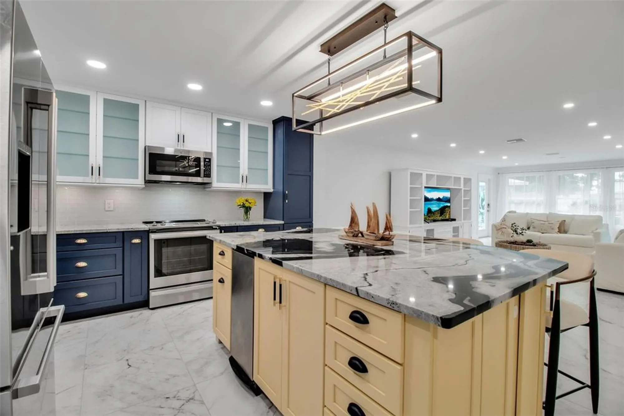 Property Slideshow image 11 of 39 | 602 fair winds dr # 602, Nokomis, FL, 34275