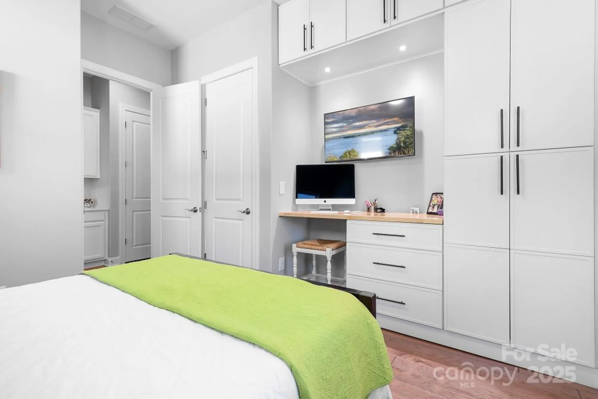 Property Slideshow image 23 of 45 | 115 chimney rock ct, Denver, NC, 28037