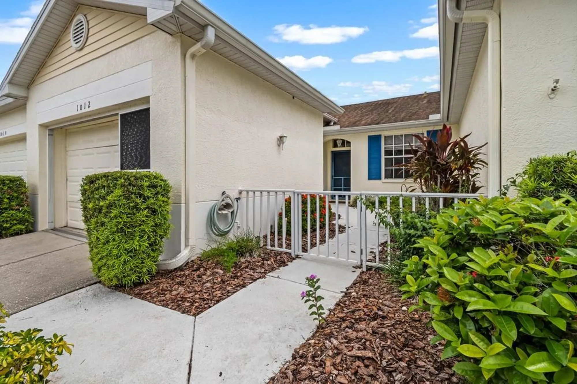 Property Slideshow image 6 of 47 | 1012 radison lake ct 59, Sun City Center, FL, 33573