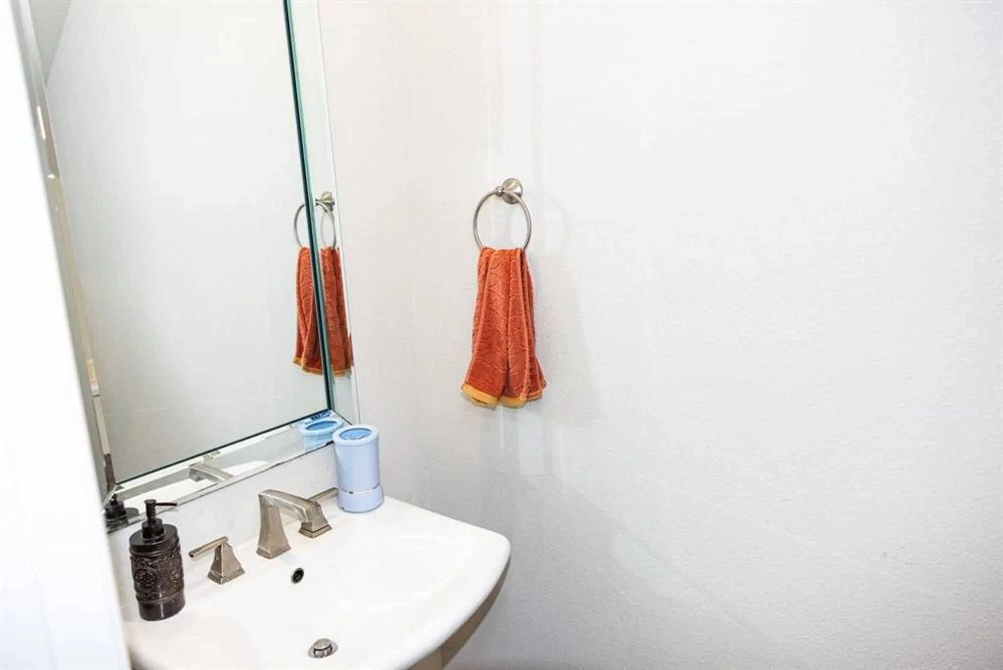 Property Slideshow image 9 of 21 | 609 laurel ln none, Wylie, TX, 75098