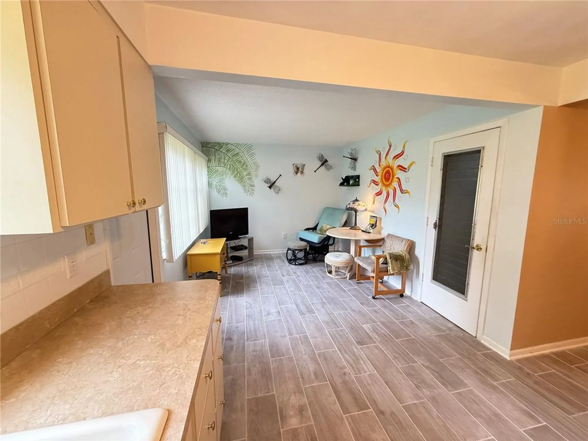 Property Slideshow image 10 of 42 | 8215 burgundy dr n # 8215, Pinellas Park, FL, 33781