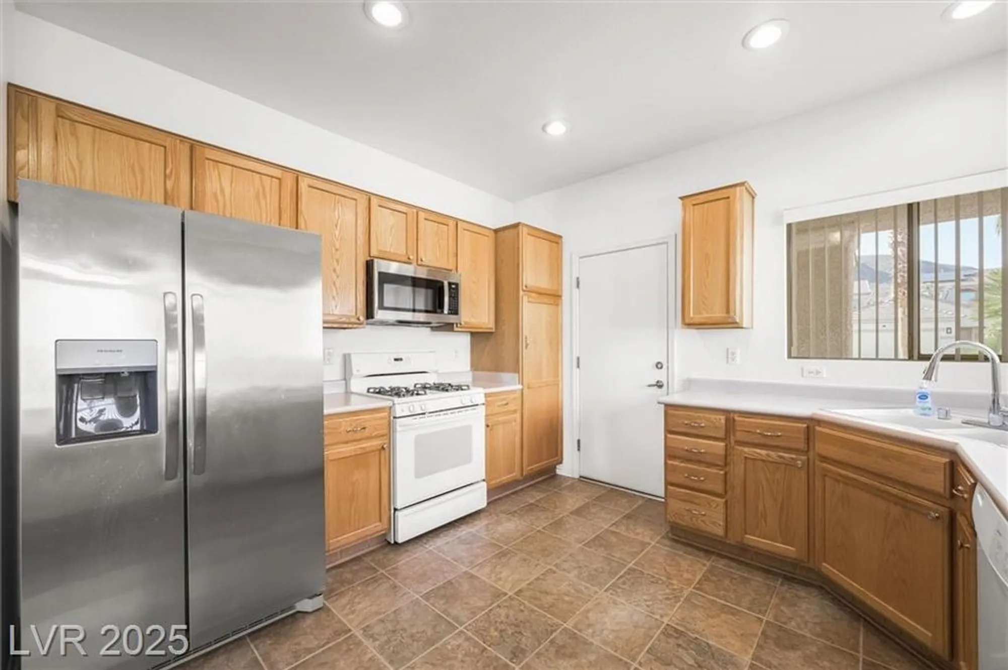 Property Slideshow image 16 of 34 | 2134 desert woods dr, Henderson, NV, 89012