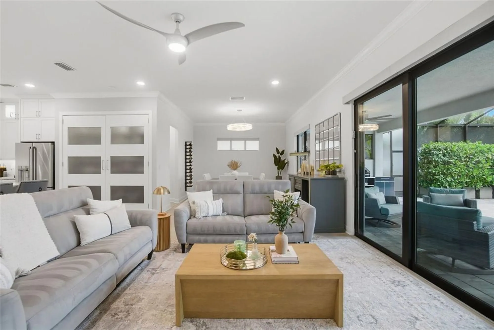 Property Slideshow image 6 of 71 | 5027 kiva cir, Bradenton, FL, 34211