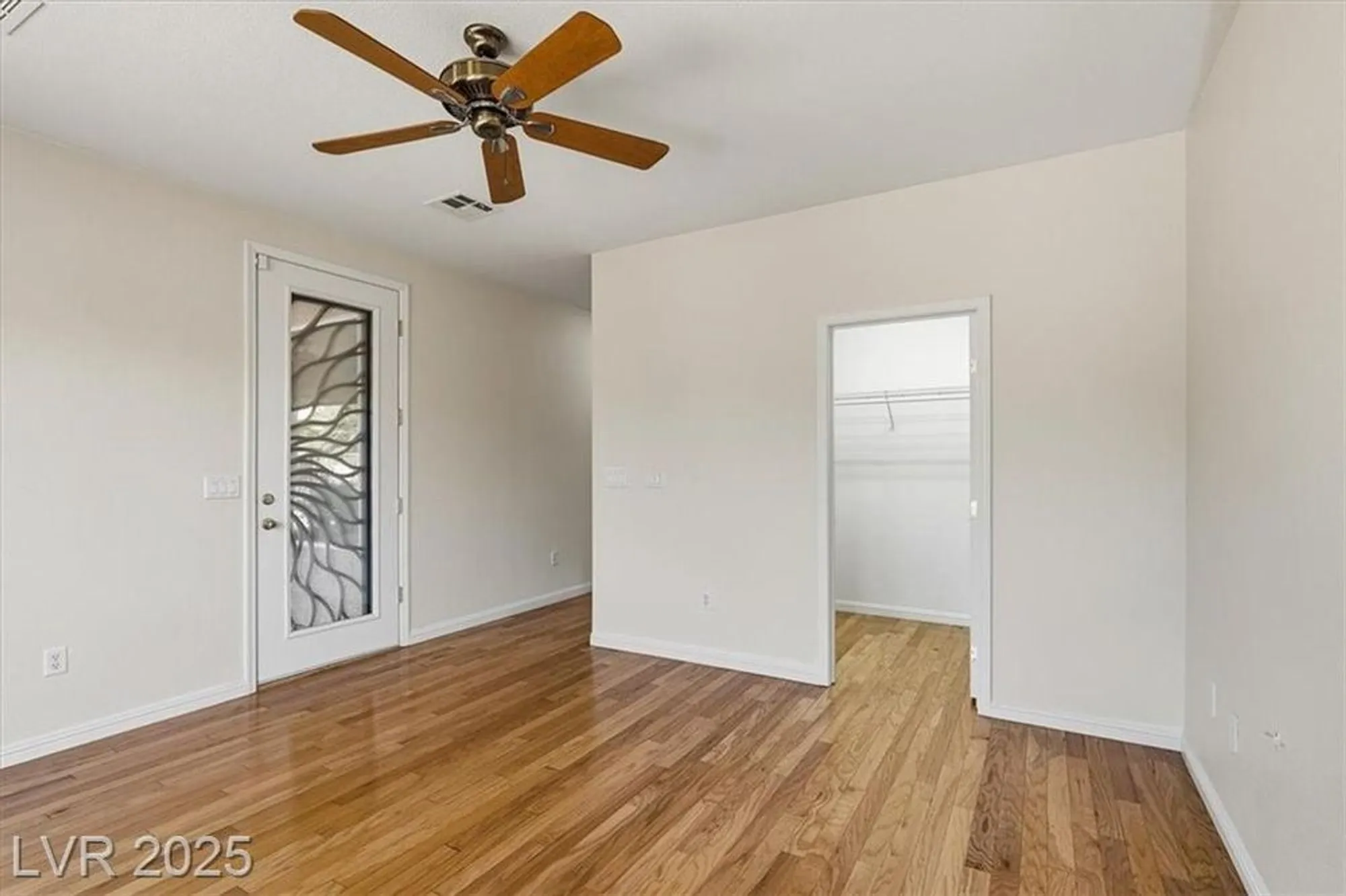 Property Slideshow image 20 of 45 | 4639 denaro dr, Las Vegas, NV, 89135