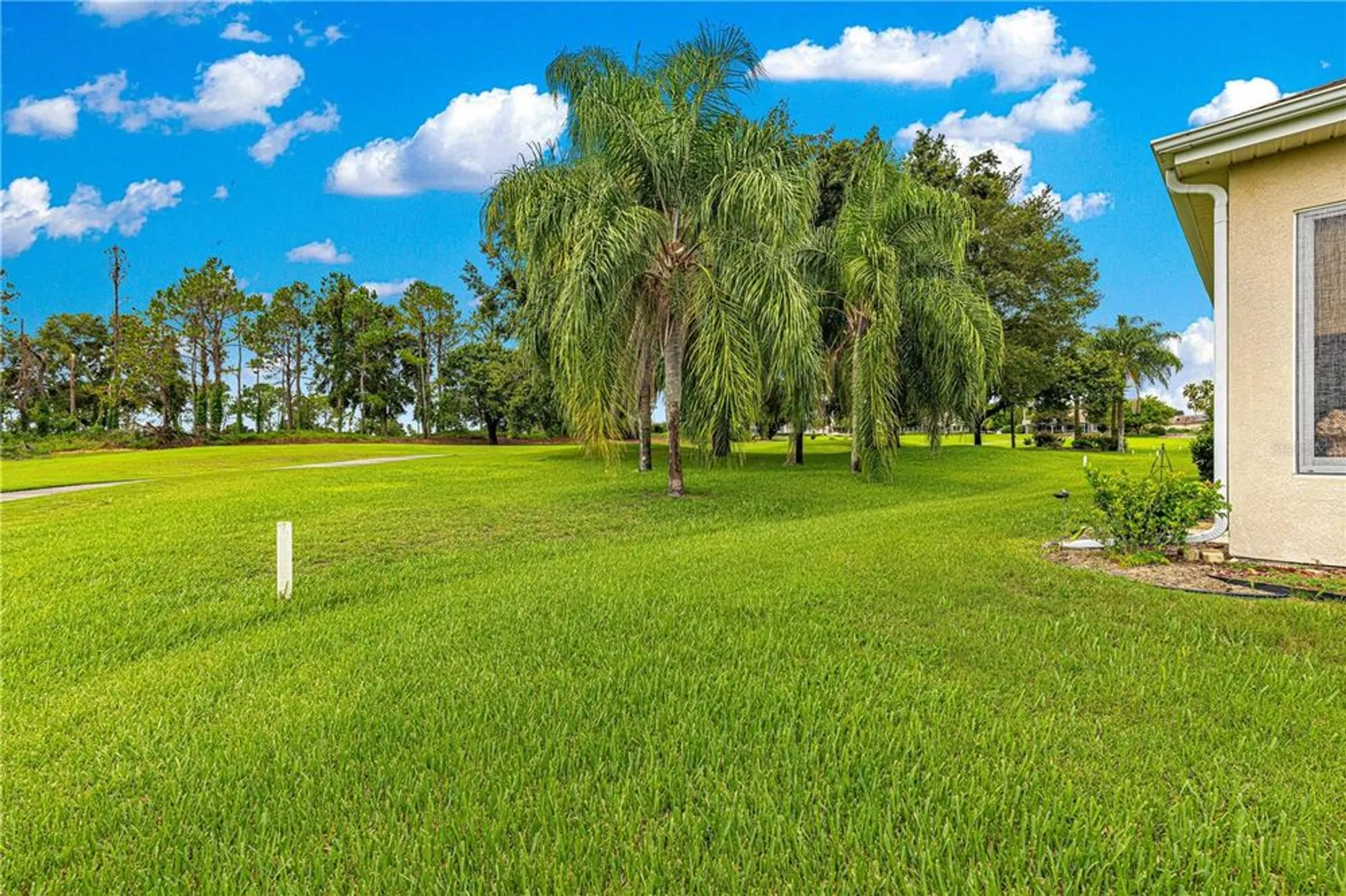 Property Slideshow image 5 of 47 | 13195 se 93rd cir, Summerfield, FL, 34491