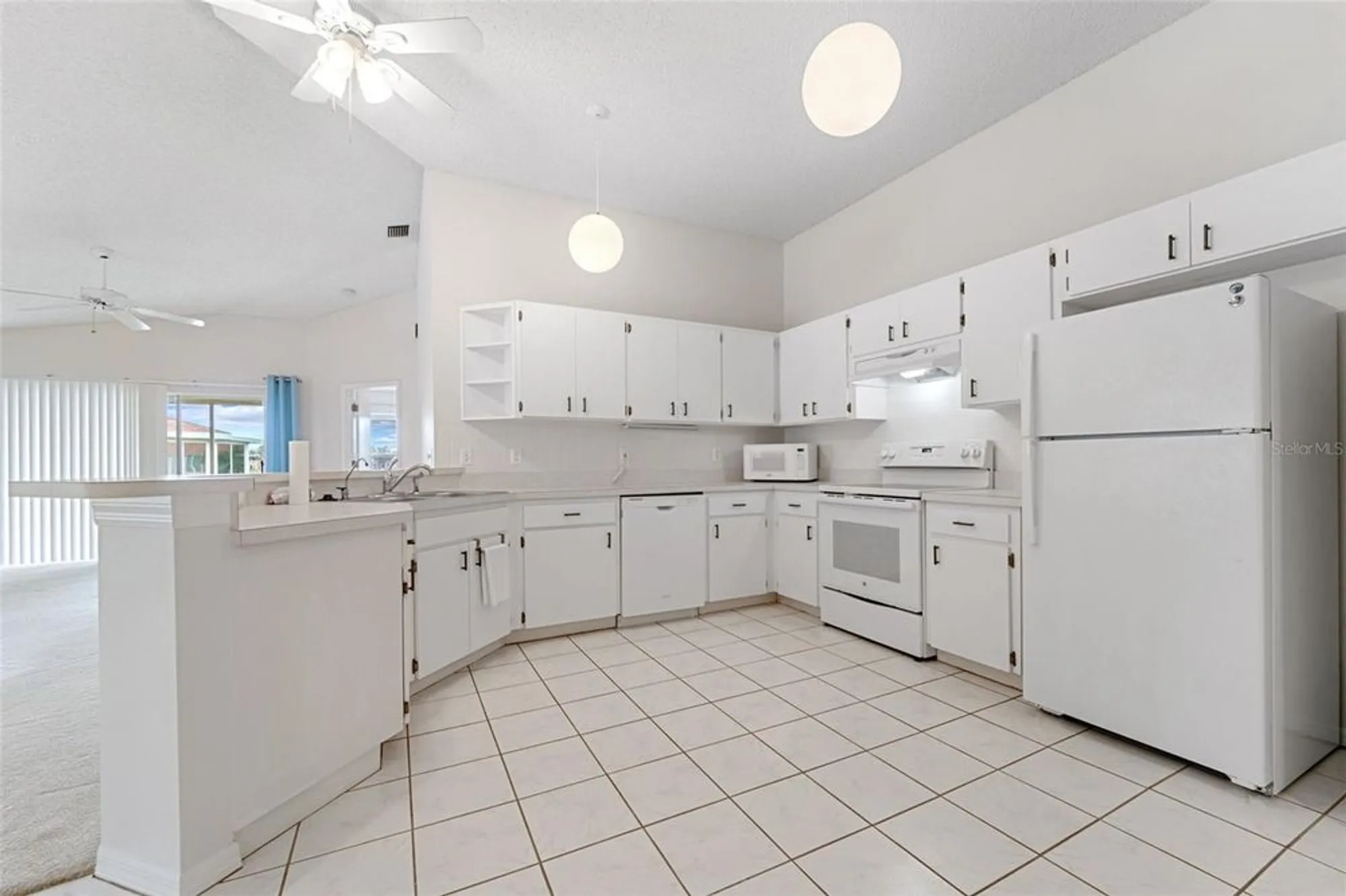 Property Slideshow image 9 of 43 | 2531 new haven cir # 2531, Sun City Center, FL, 33573
